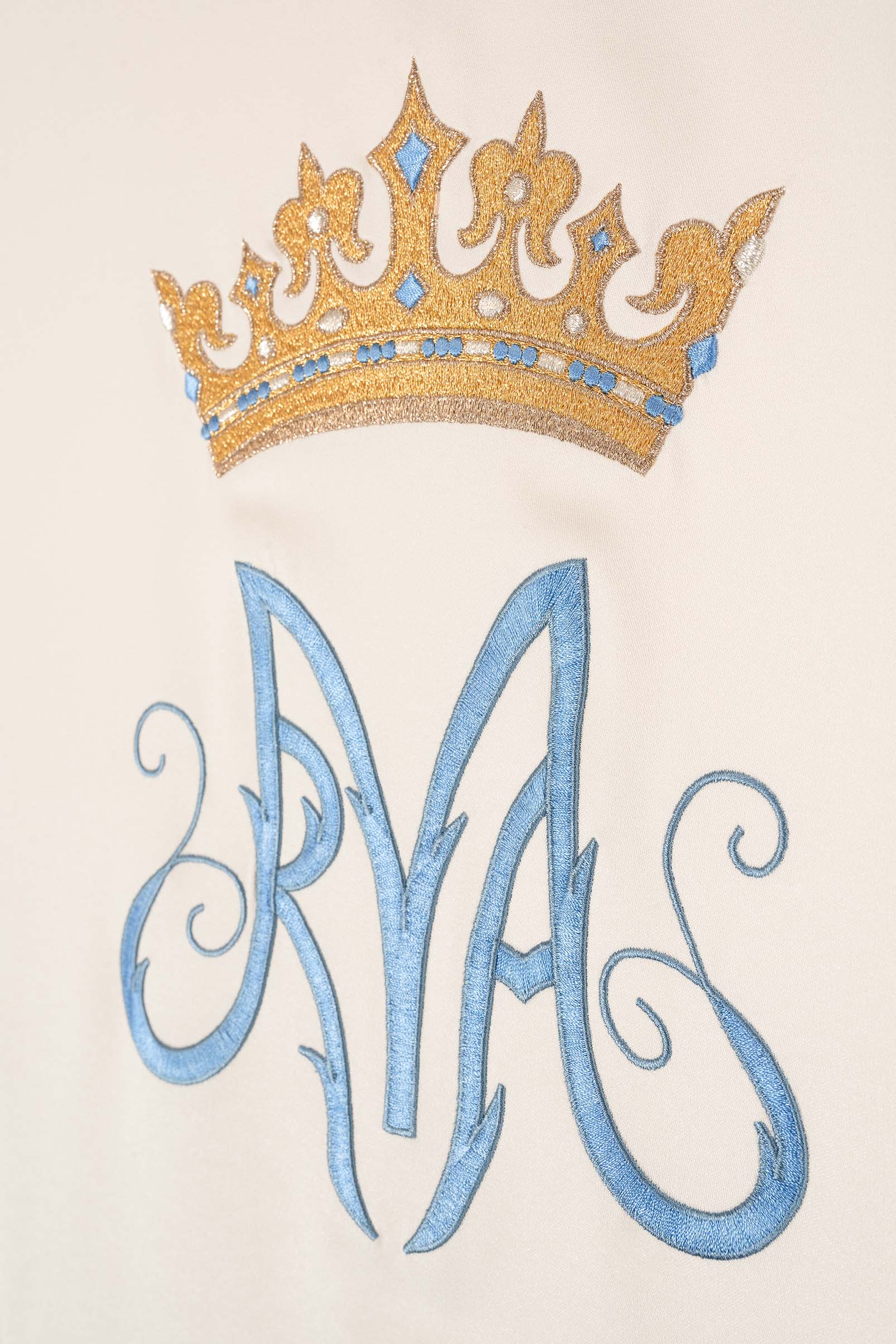 Embroidered ecru chasuble with Marian motif - CHASUBLES.COM