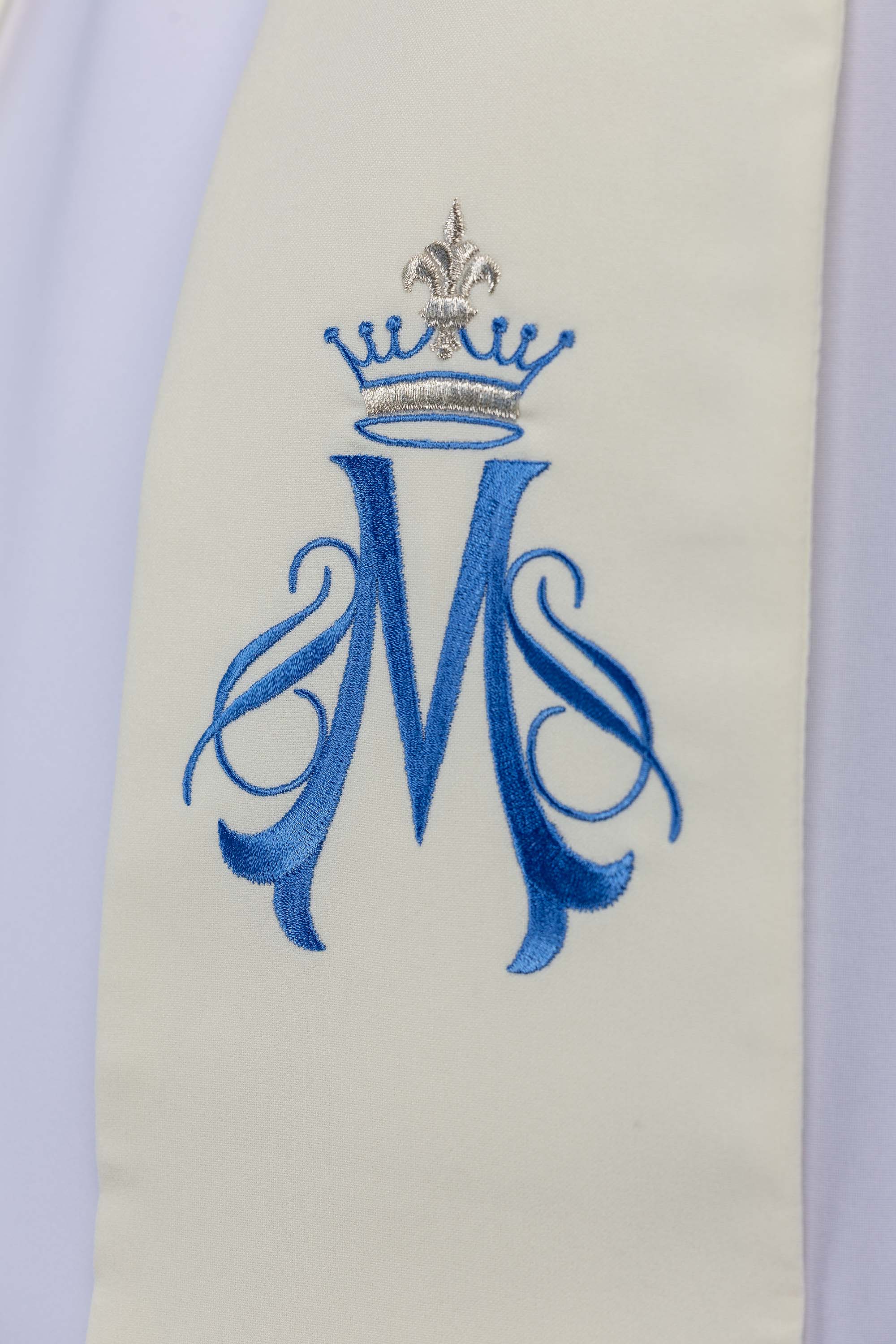 Embroidered Marian stole ecru