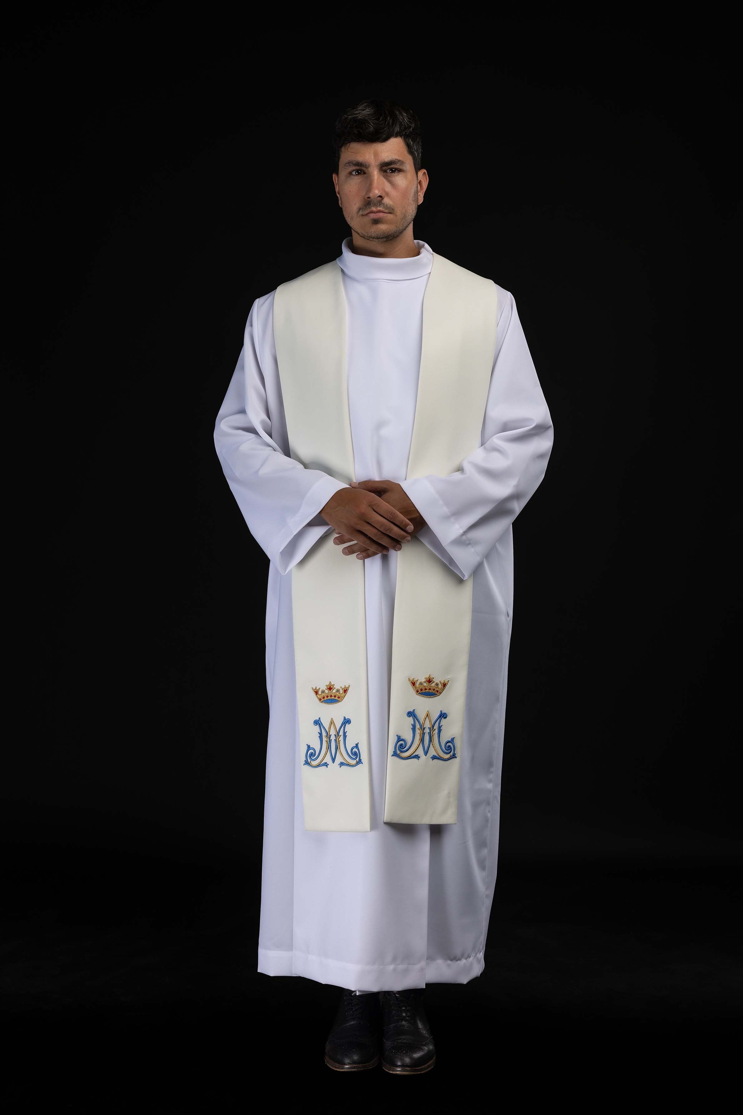 Marian Embroidered Stole Ecru
