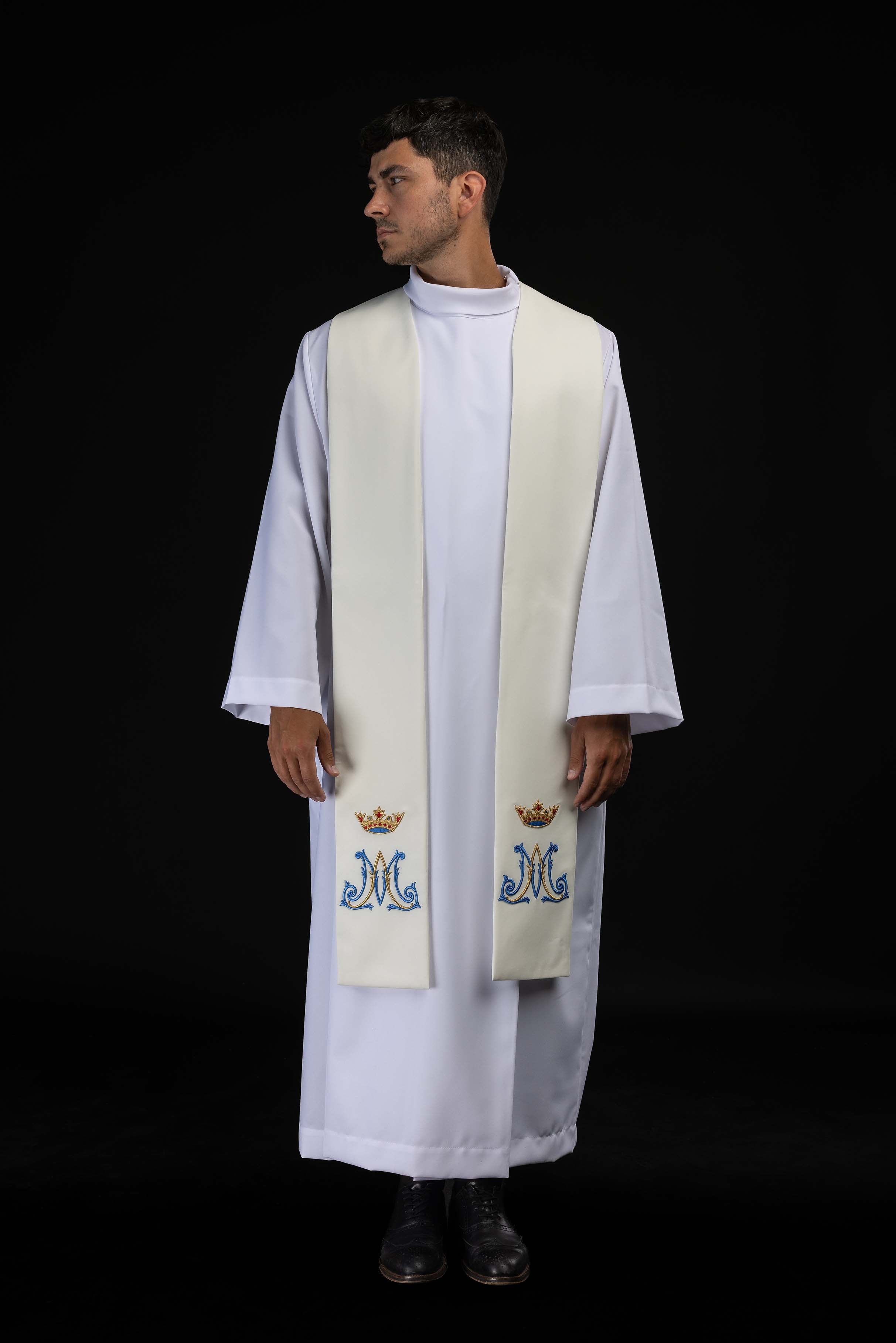 Marian Embroidered Stole Ecru