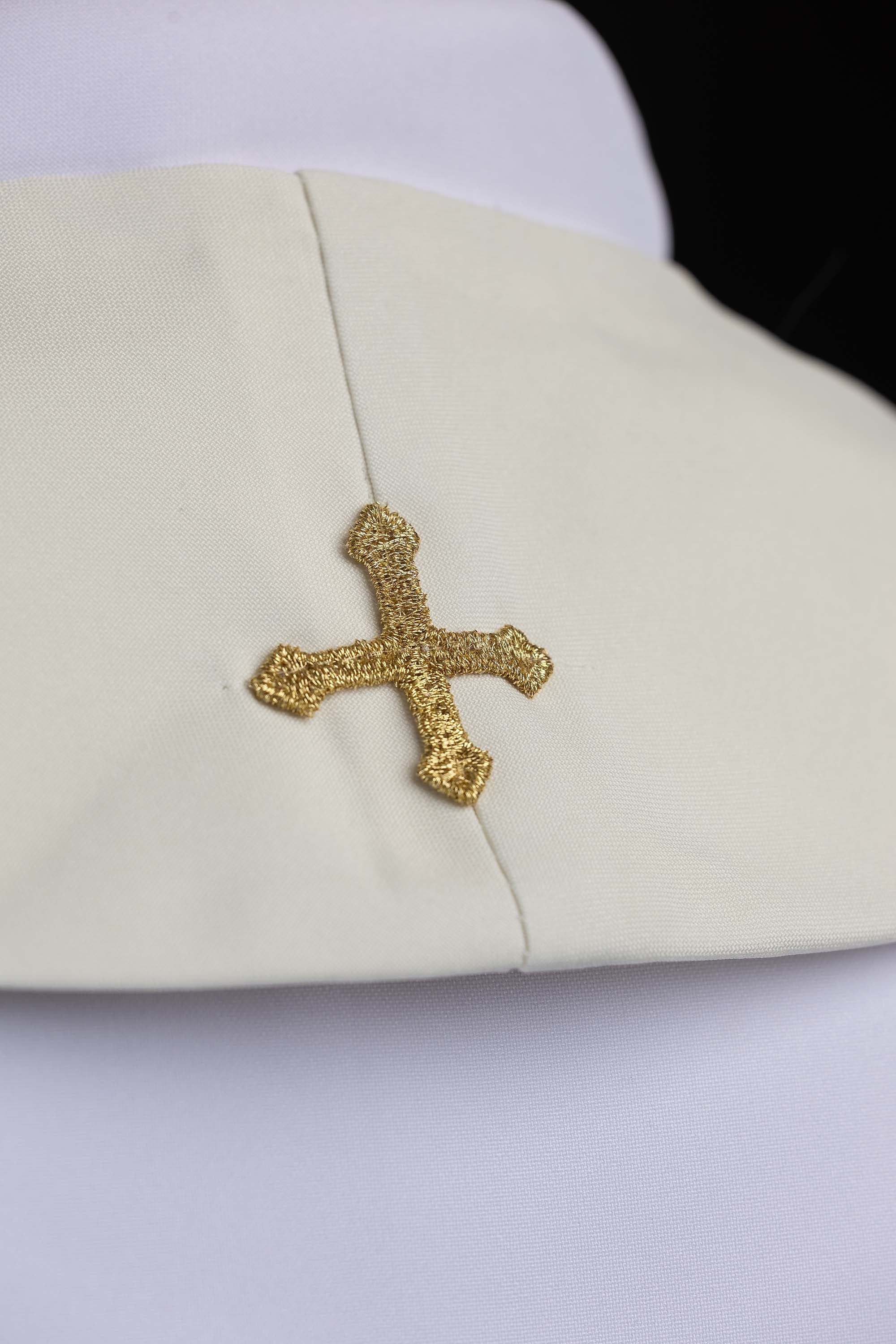 Marian Embroidered Stole Ecru