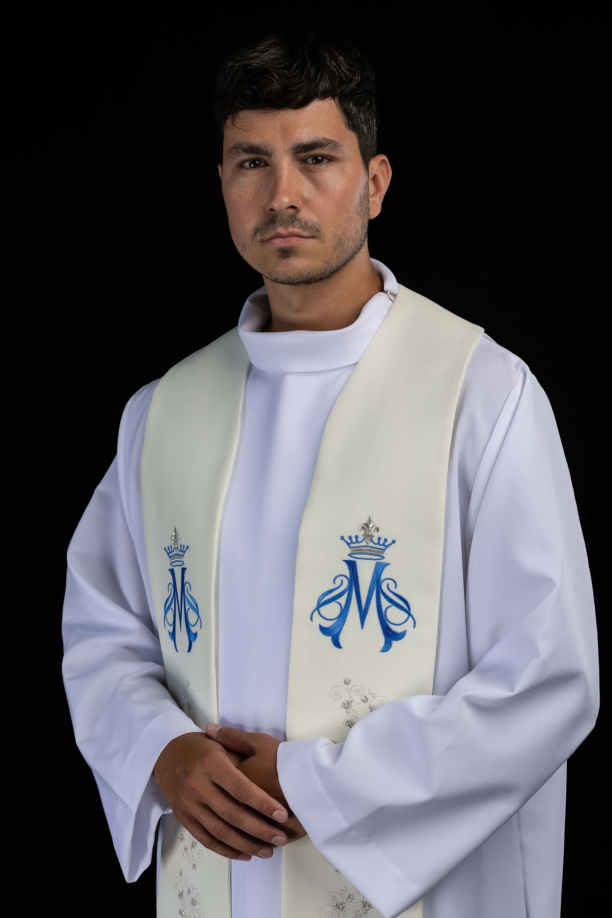 Embroidered Marian stole ecru
