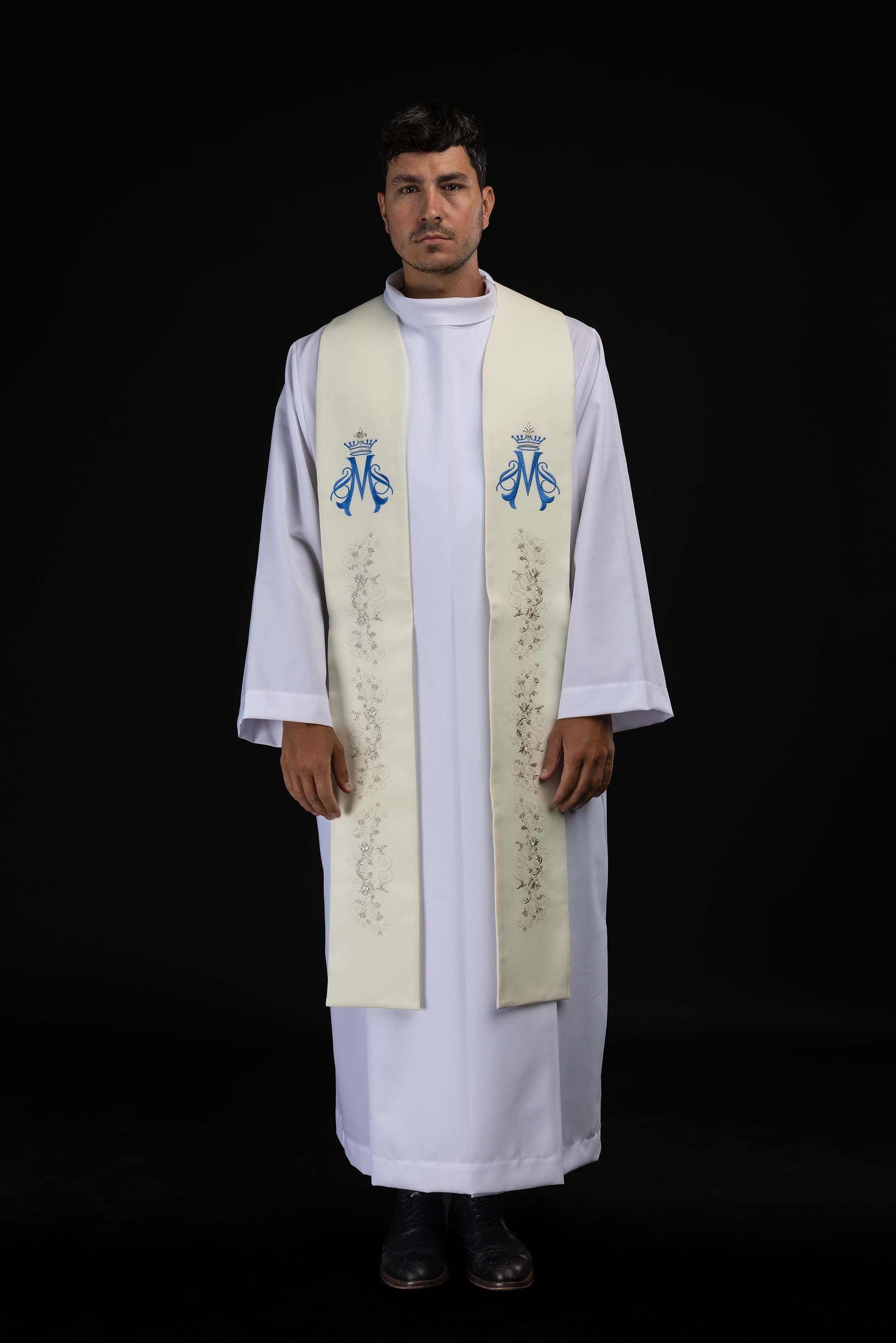 Embroidered Marian stole ecru
