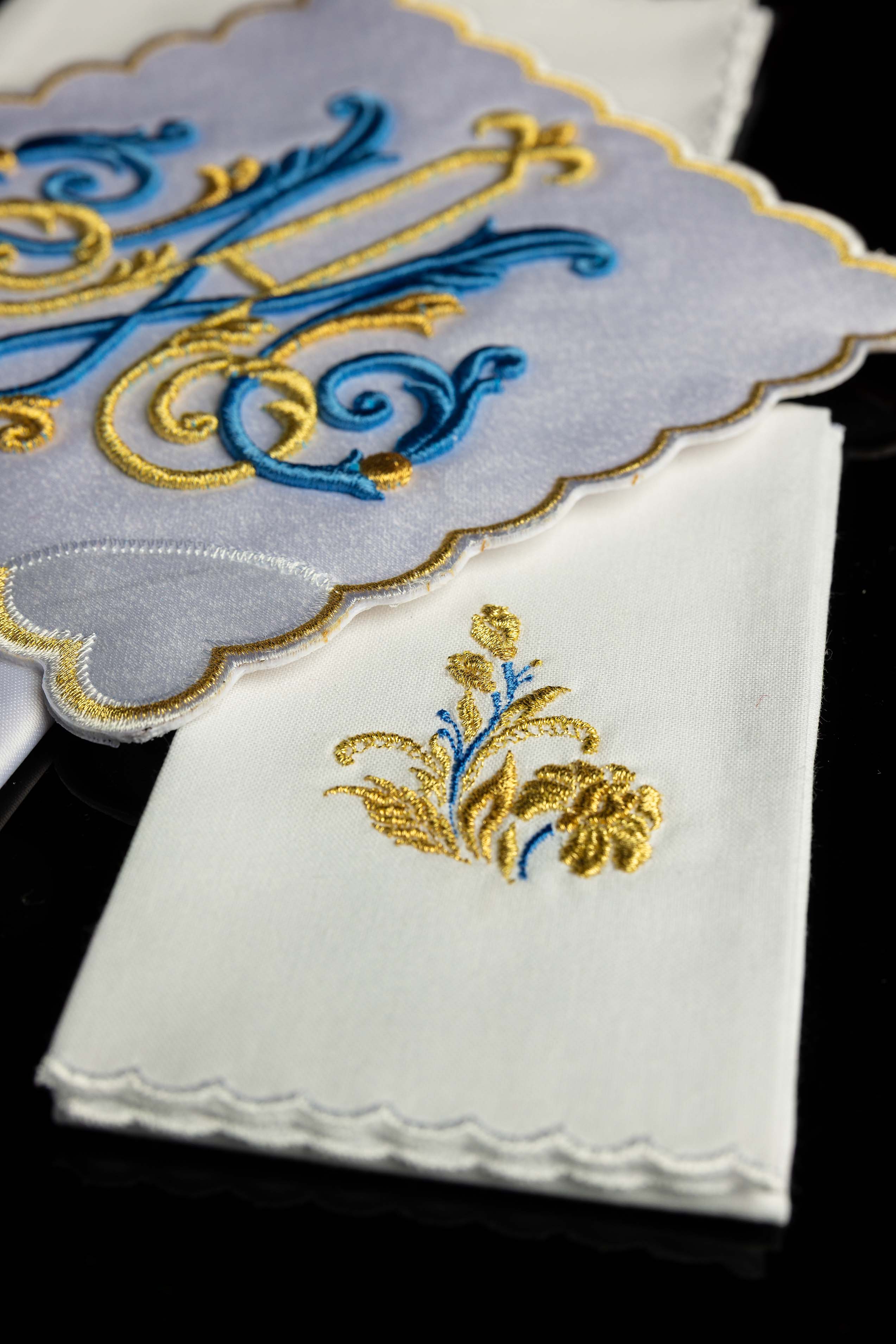 Liturgical chalice linens set with embroidered Marian motif