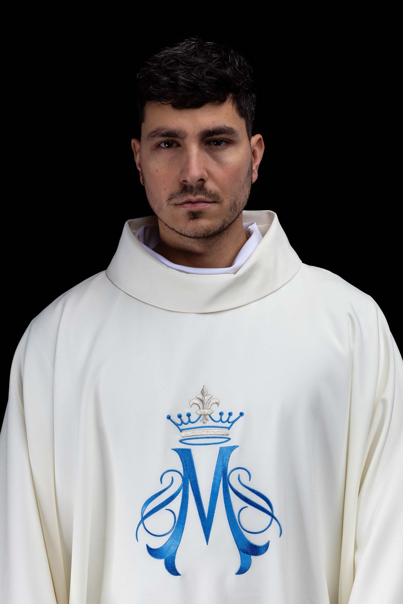 Ecru embroidered chasuble with Marian motif - CHASUBLES.COM