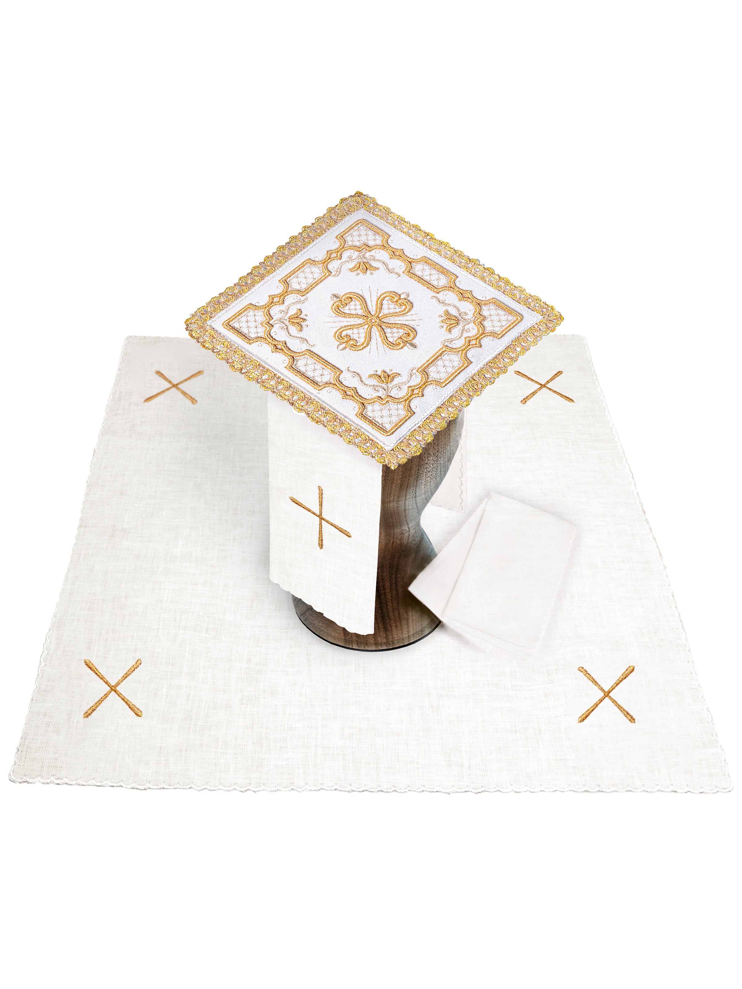 Embroidered ecru velvet chalice linens set - CHASUBLES.COM