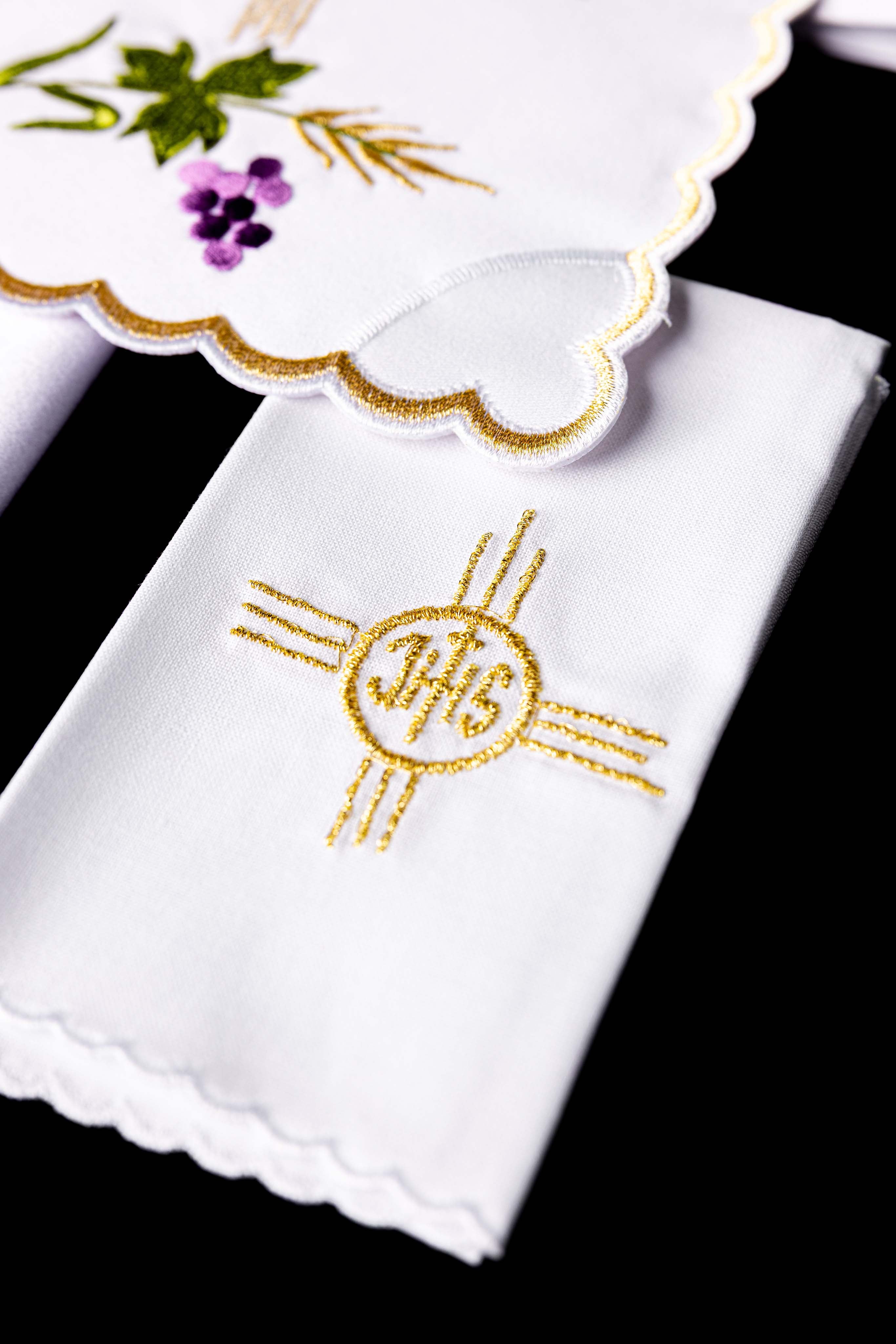 Chalice Linens with Cross Motif