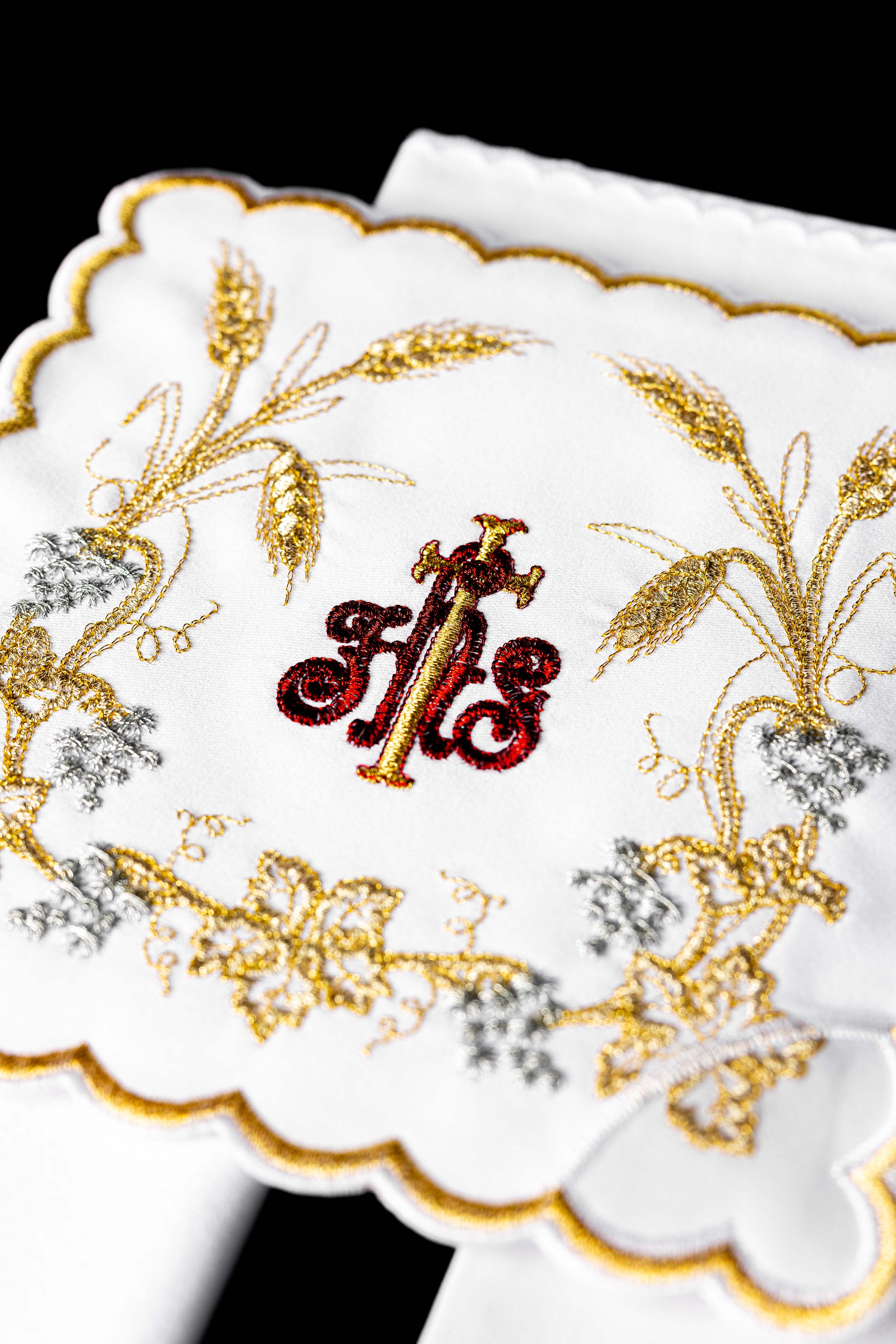 Elaborately Decorated Chalice Linens with IHS and Wheat Embroidery - CHASUBLES.COM