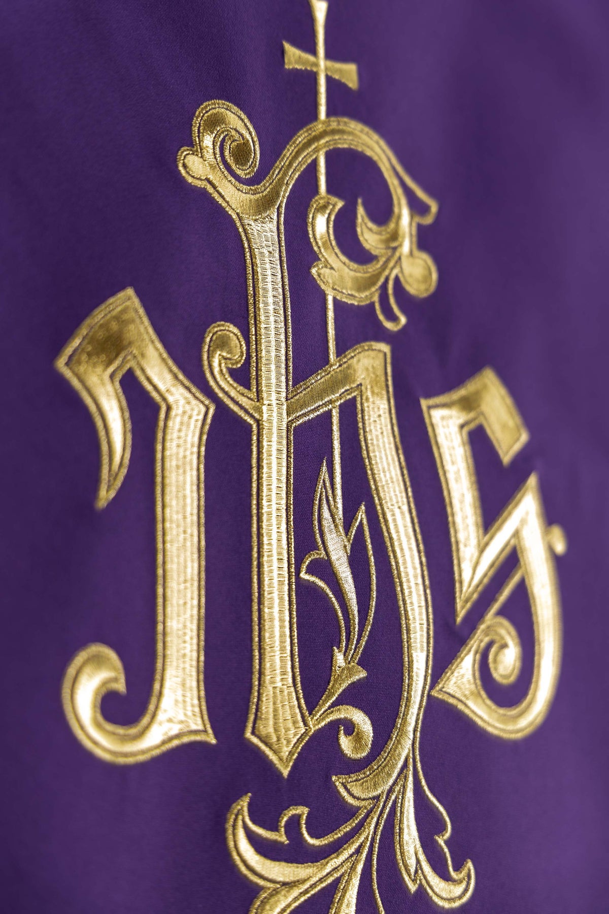 Purple Lectern Cloth with Embroidered IHS Motif