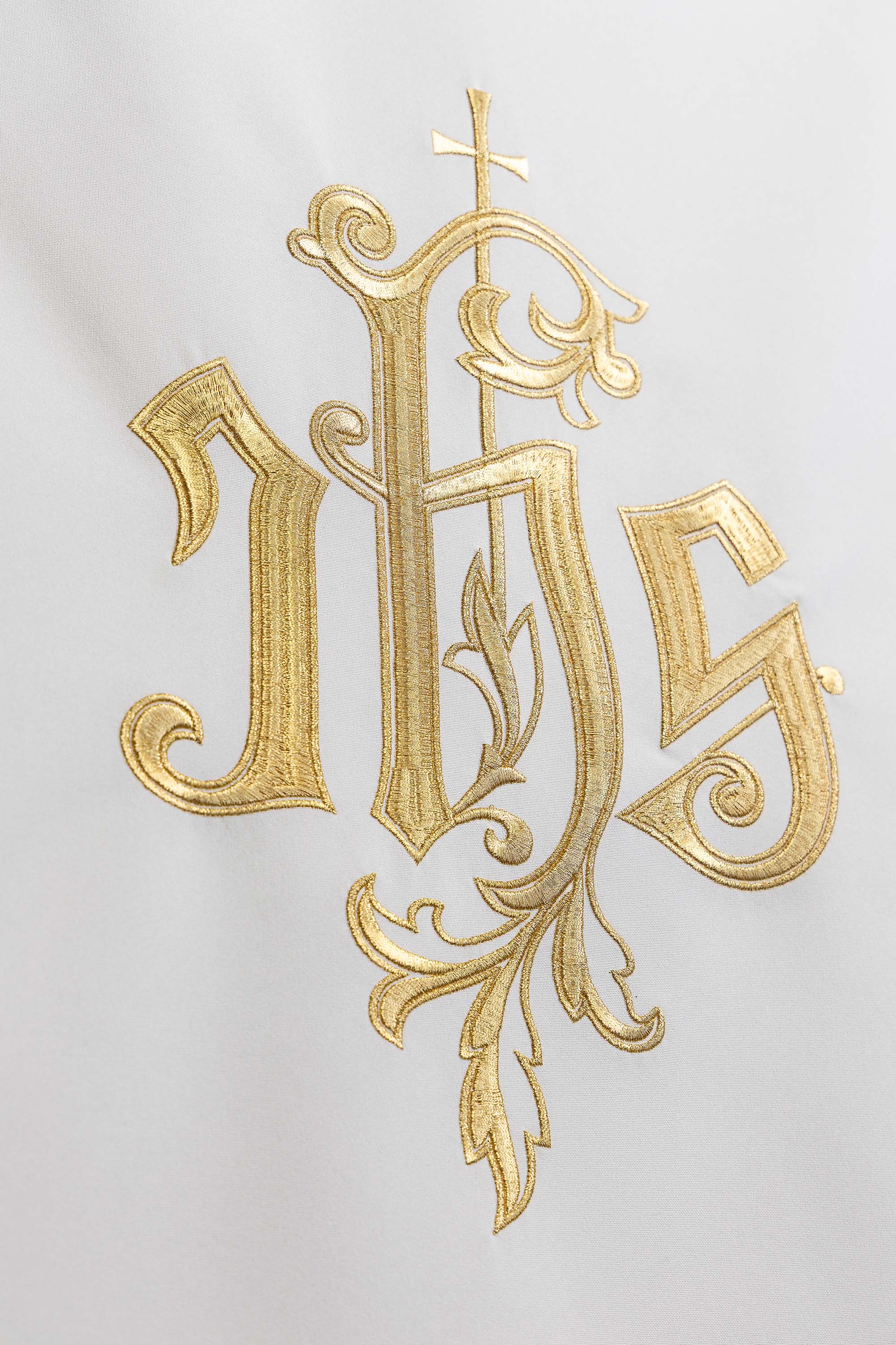 Ecru lectern cover embroidered with IHS symbol
