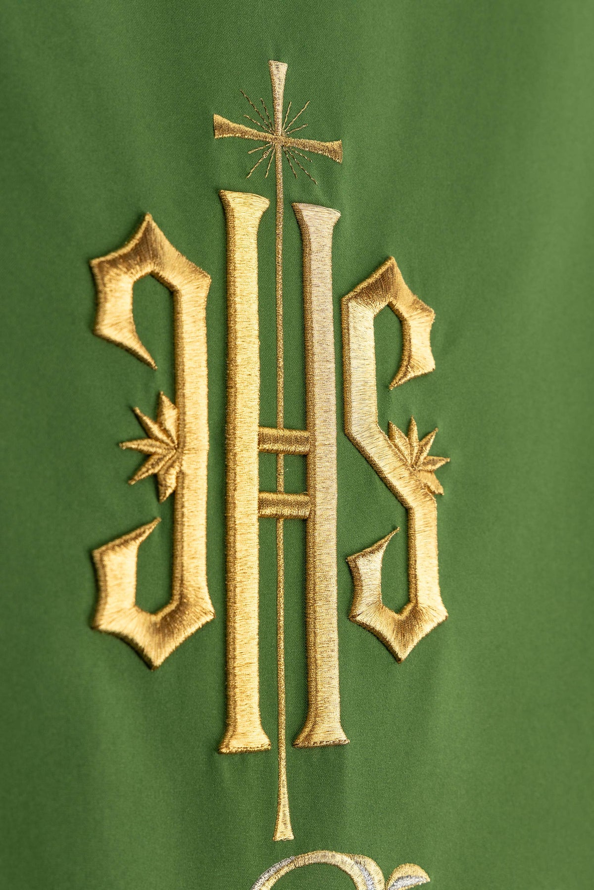 Green Lectern Cloth with Embroidered IHS and Botanical Ornament