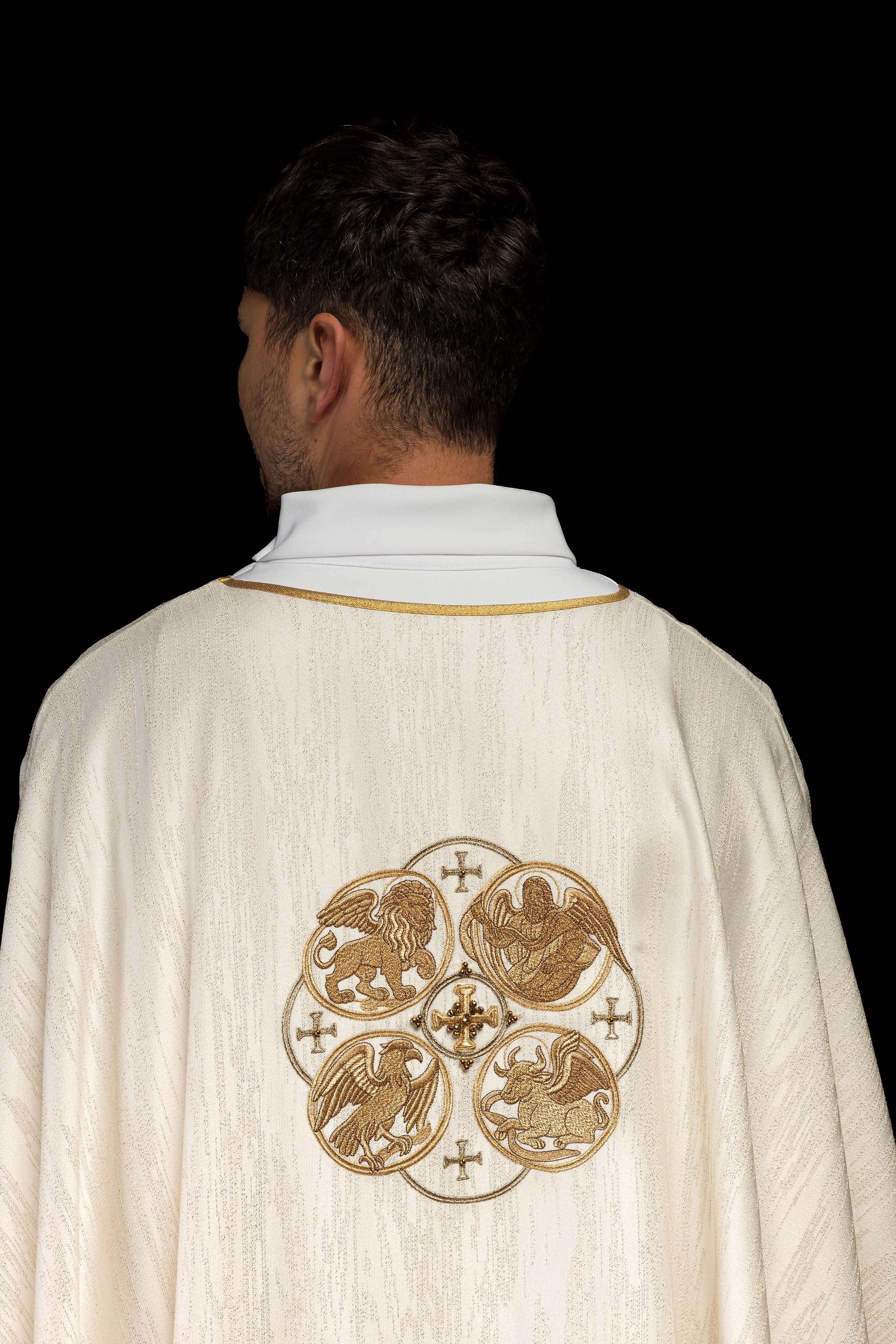 Ecru Chasuble with Embroidery of the Four Evangelists on Decorative Fabric