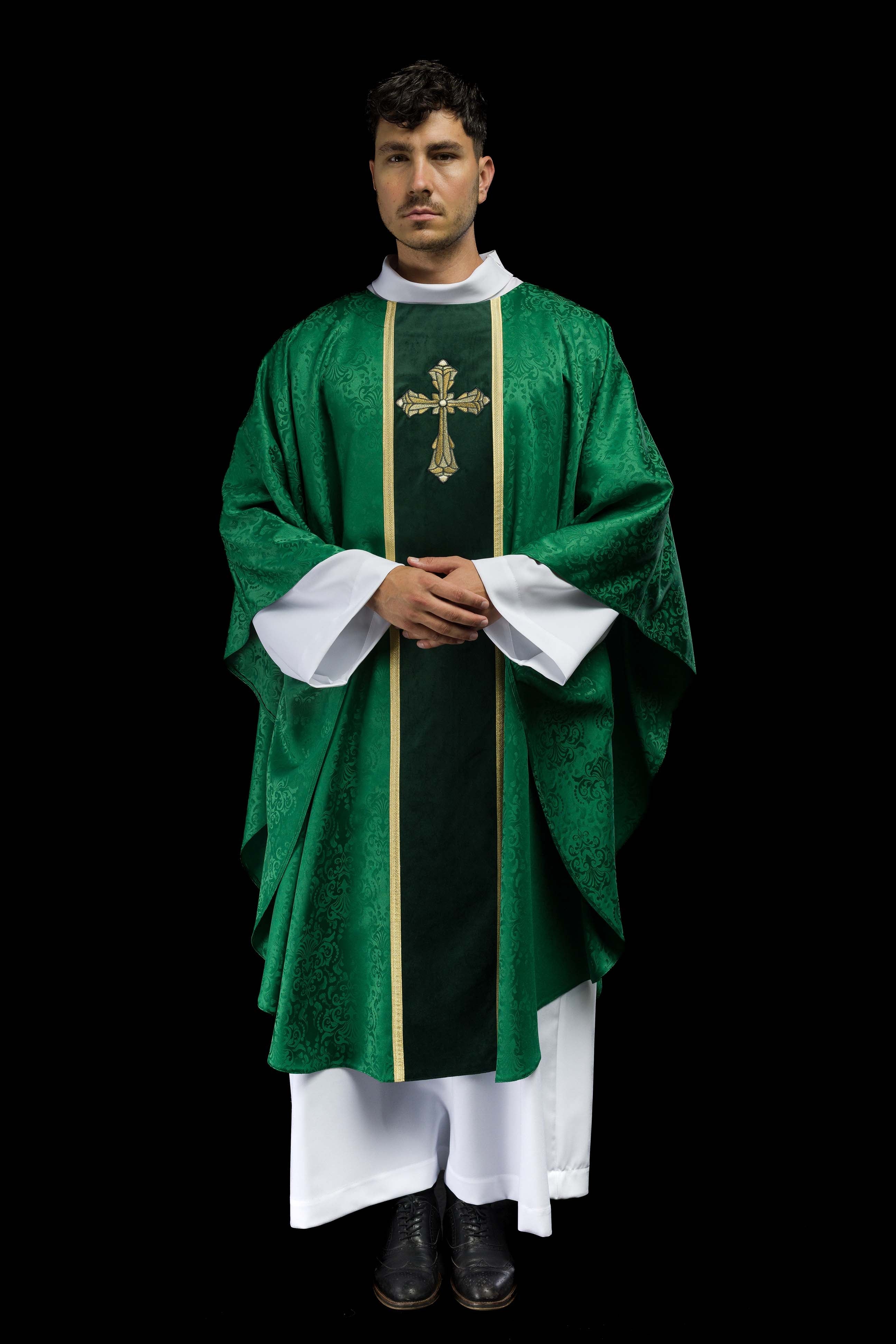 Green liturgical chasuble with stole and cross embroidery on jacquard fabric - CHASUBLES.COM