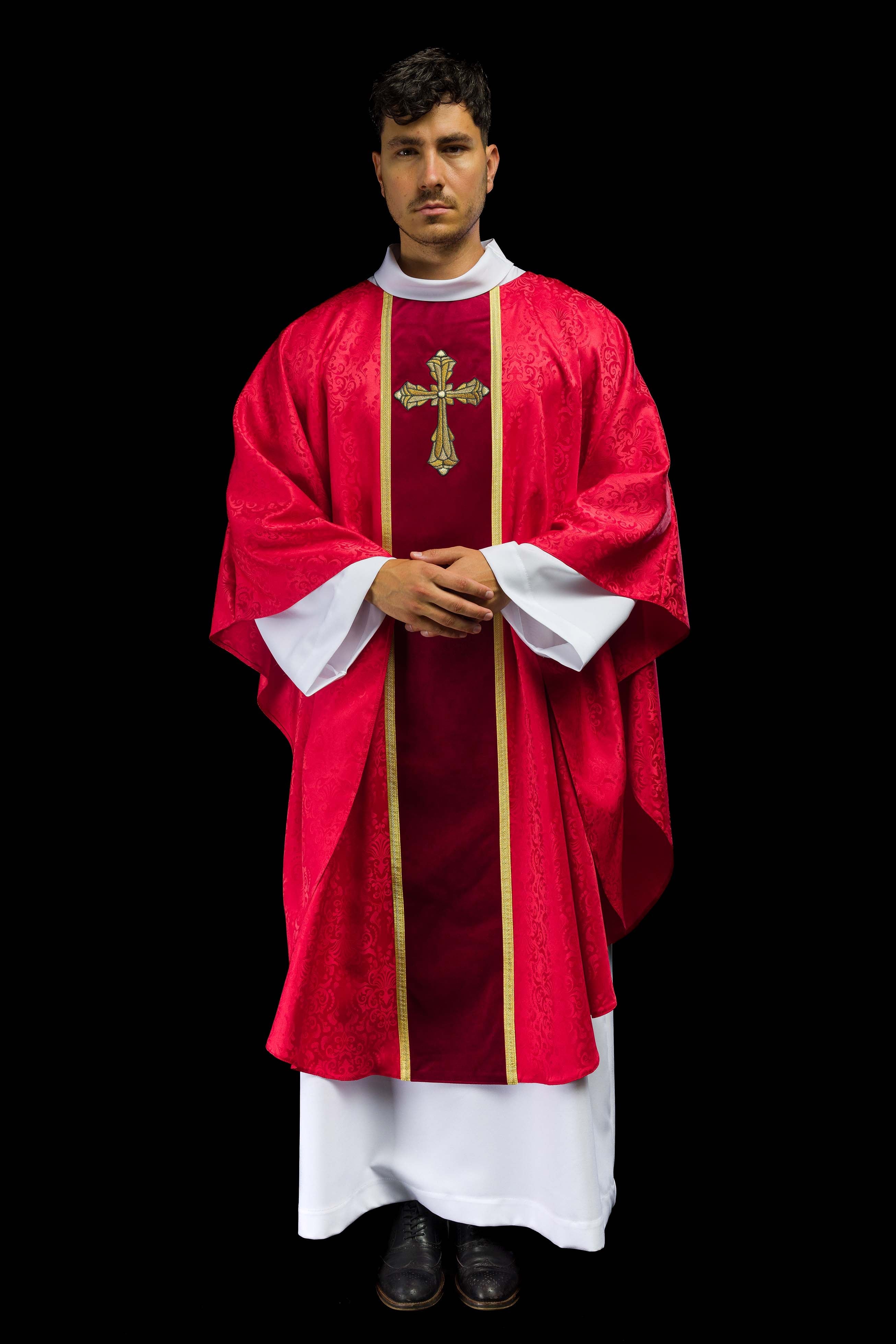 Red liturgical chasuble with stole and cross embroidery on jacquard fabric