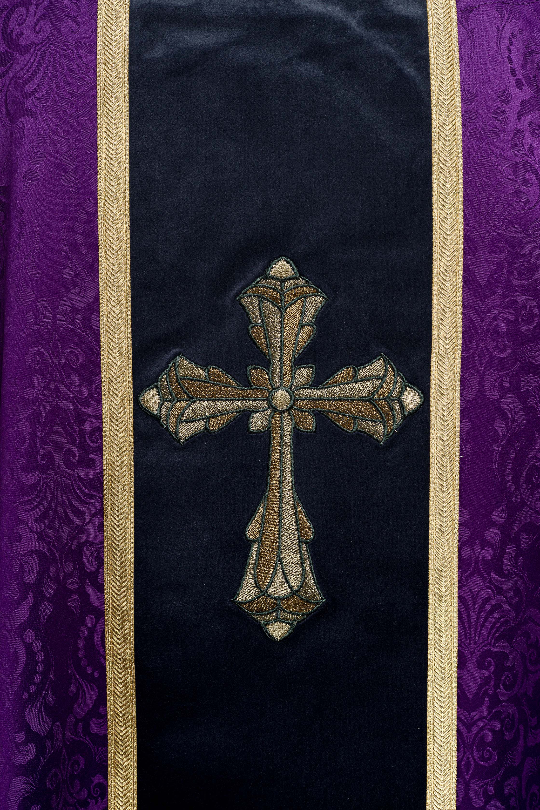 Purple liturgical chasuble with stole and cross embroidery on jacquard fabric - CHASUBLES.COM