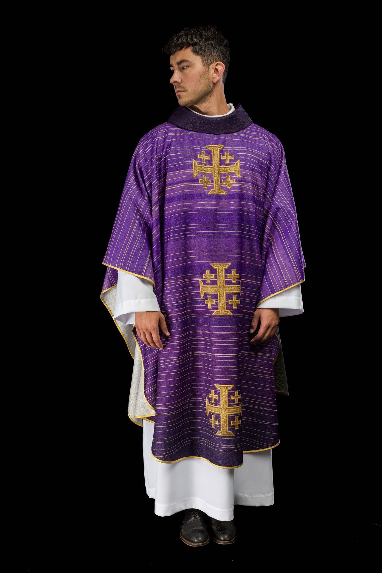 Ornat drukowany z Krzyżem Jerozolimskim fioletowy - CHASUBLES.COM