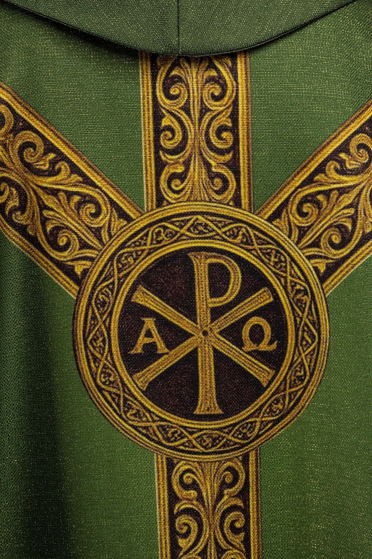 Green printed Pax chasuble with rich gold ornamentation - CHASUBLES.COM
