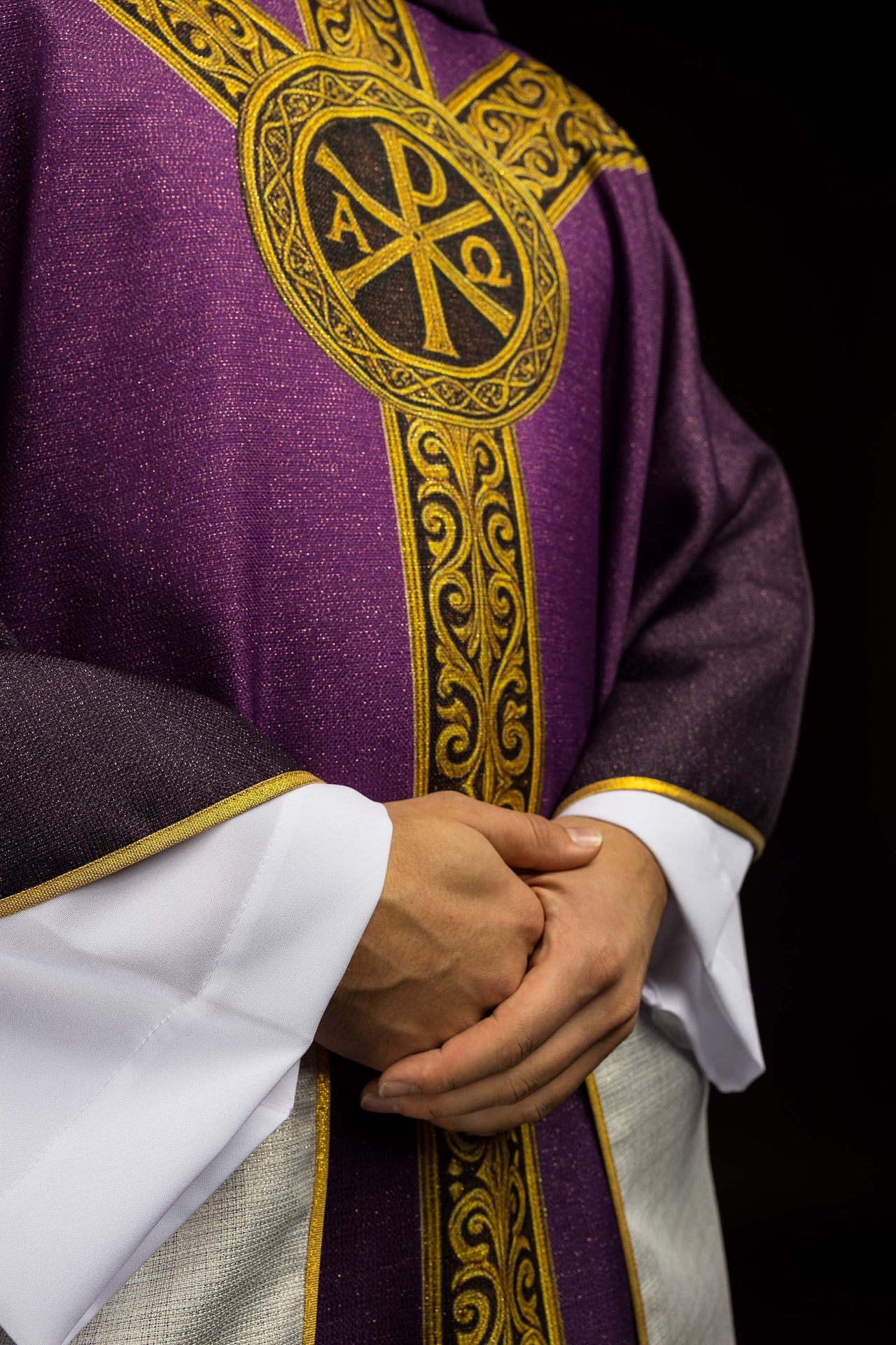 Purple printed Pax chasuble with rich gold ornamentation - CHASUBLES.COM