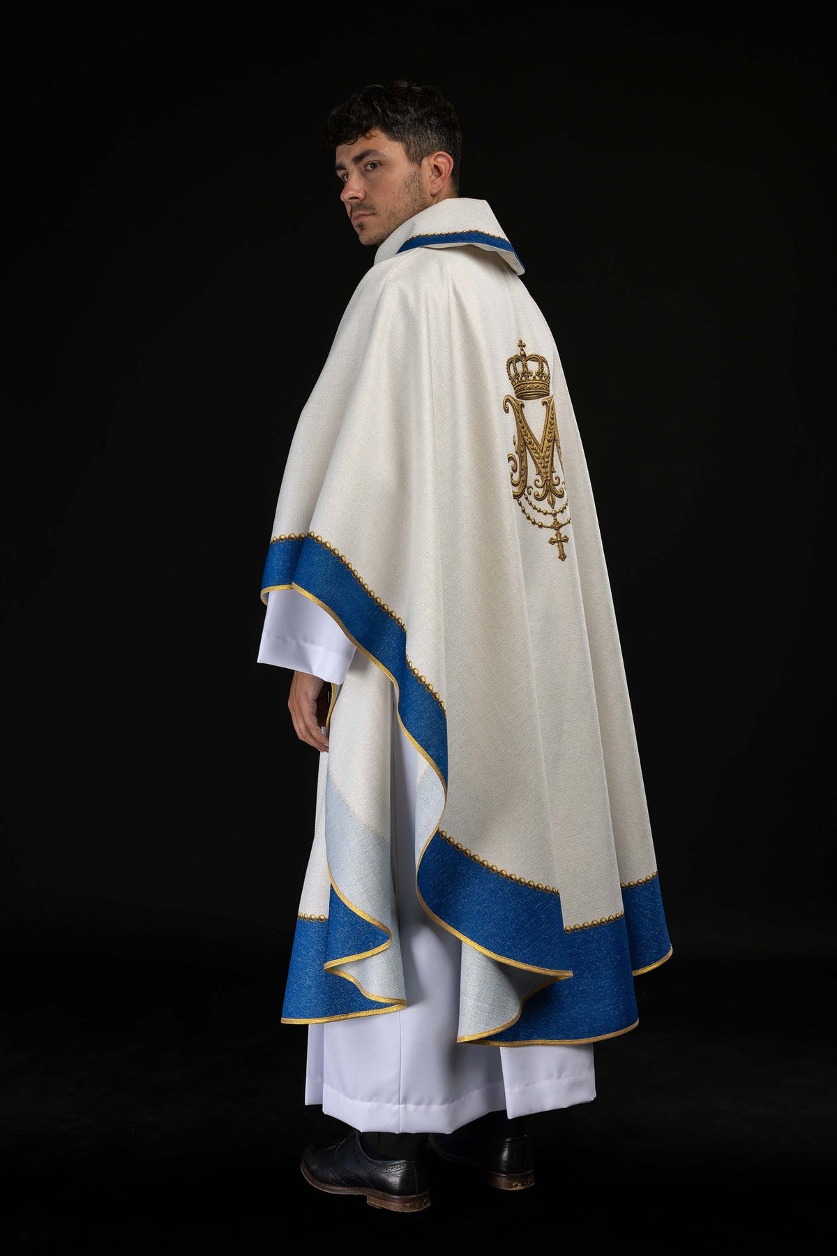 Ecru Chasuble with a Printed Image of Our Lady of Częstochowa