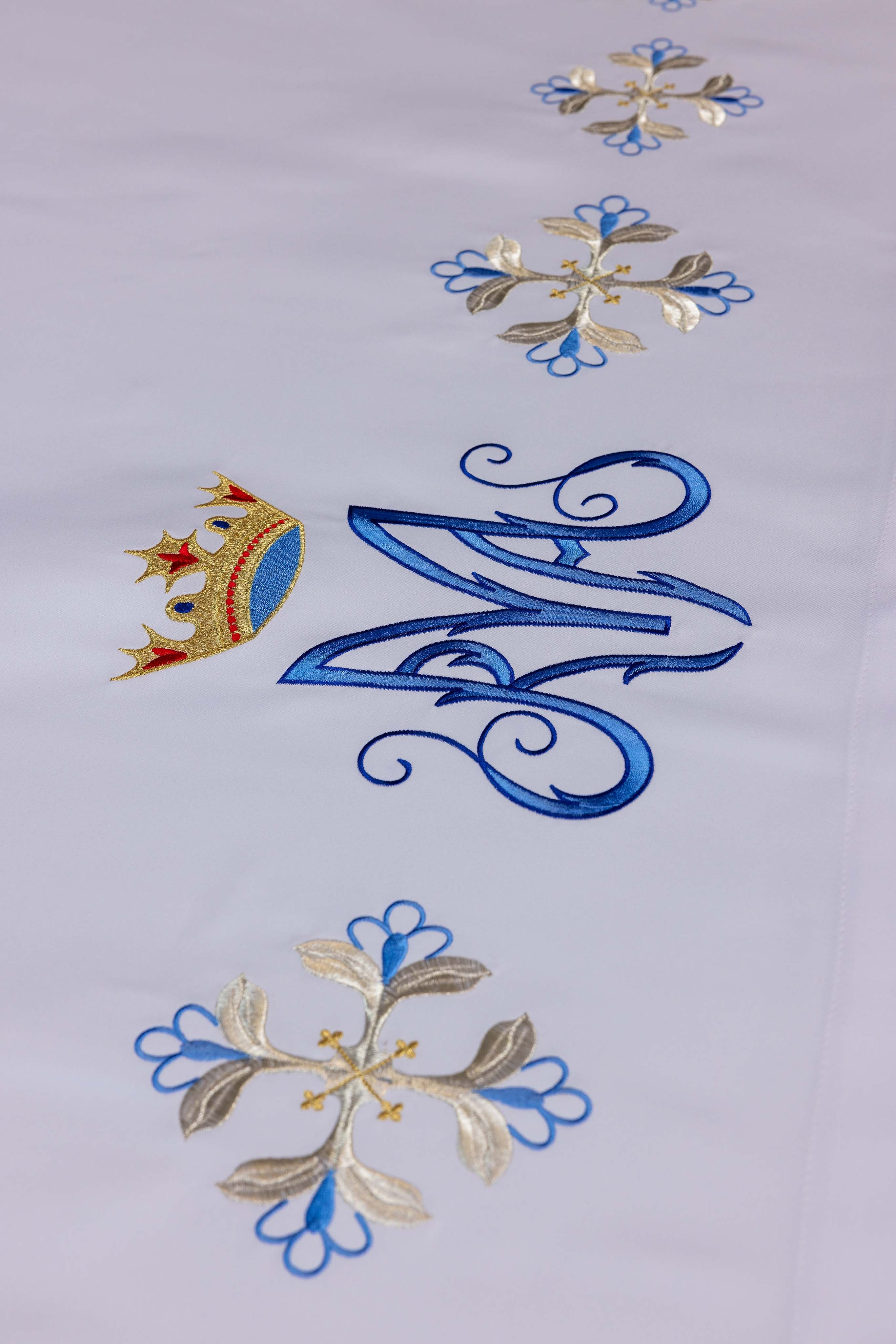 Altar tablecloth with blue Marian embroidery