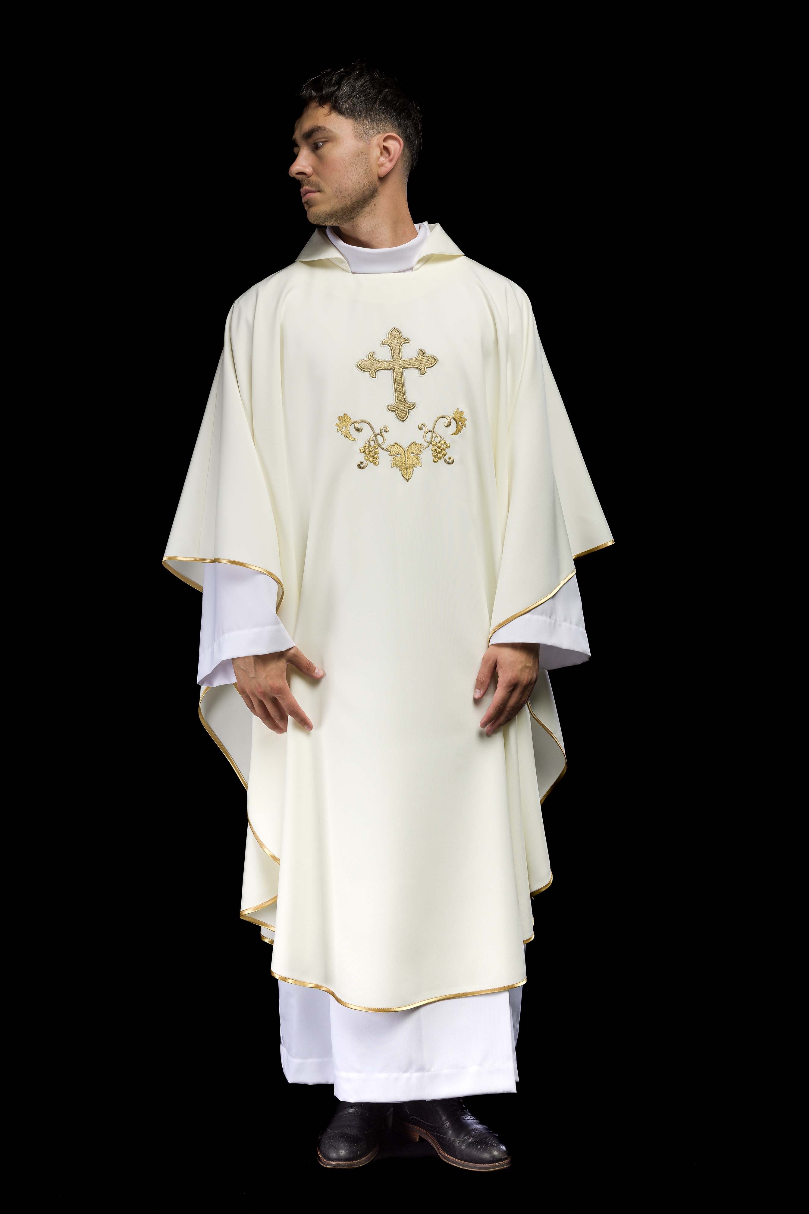 Chasuble with embroidered cross symbol and wide ecru collar