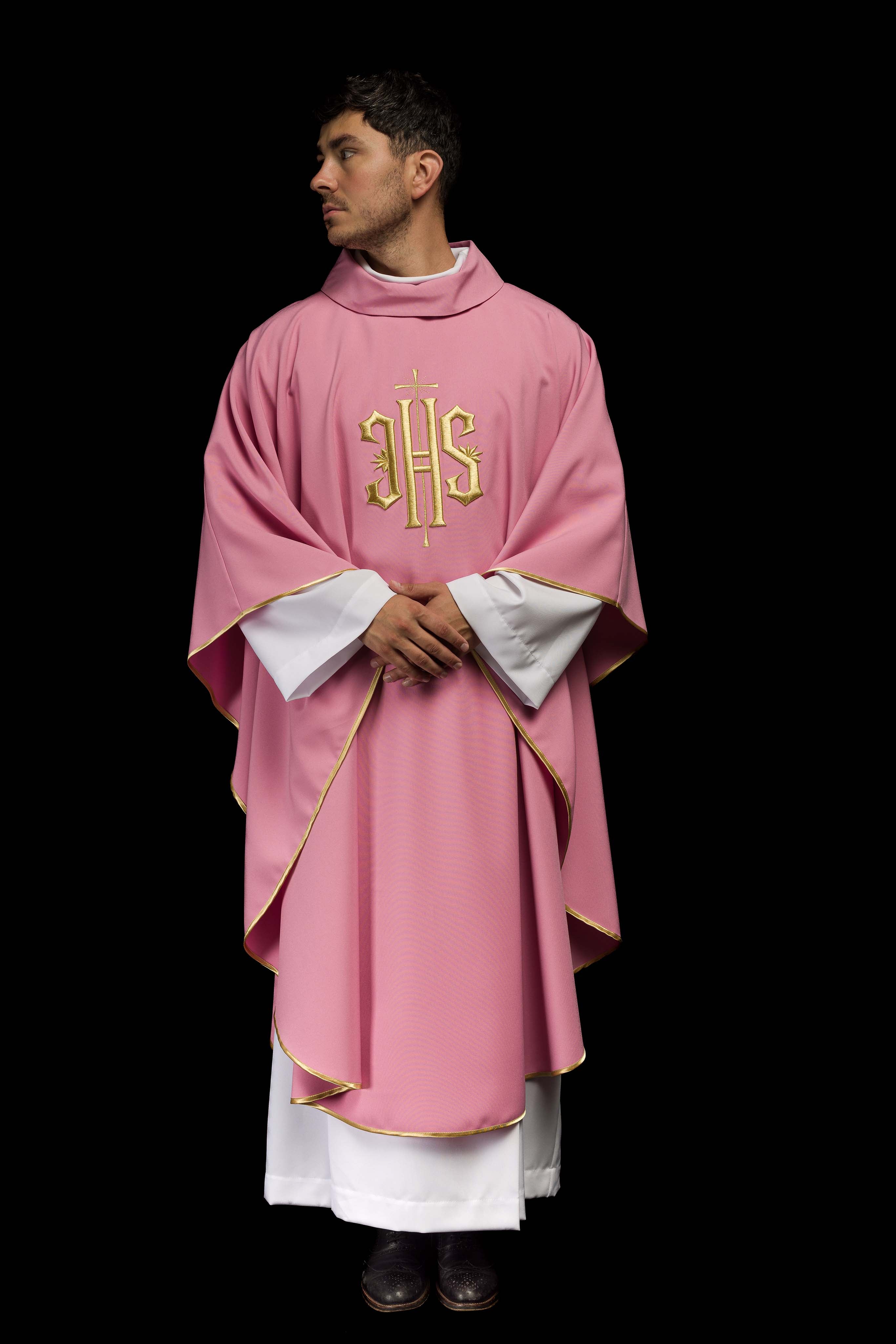 Classic pink chasuble with 3D IHS motif