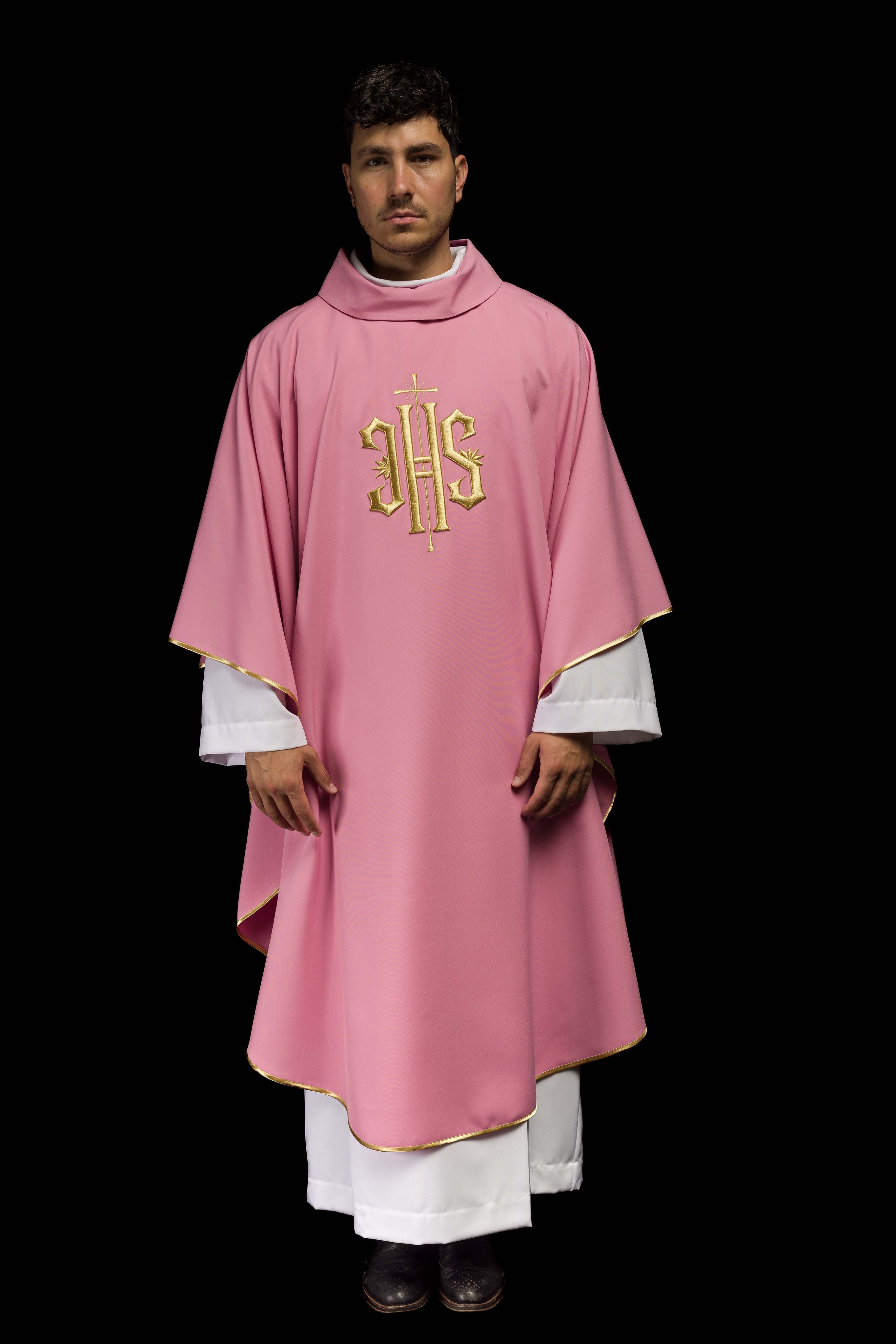Classic pink chasuble with 3D IHS motif - CHASUBLES.COM