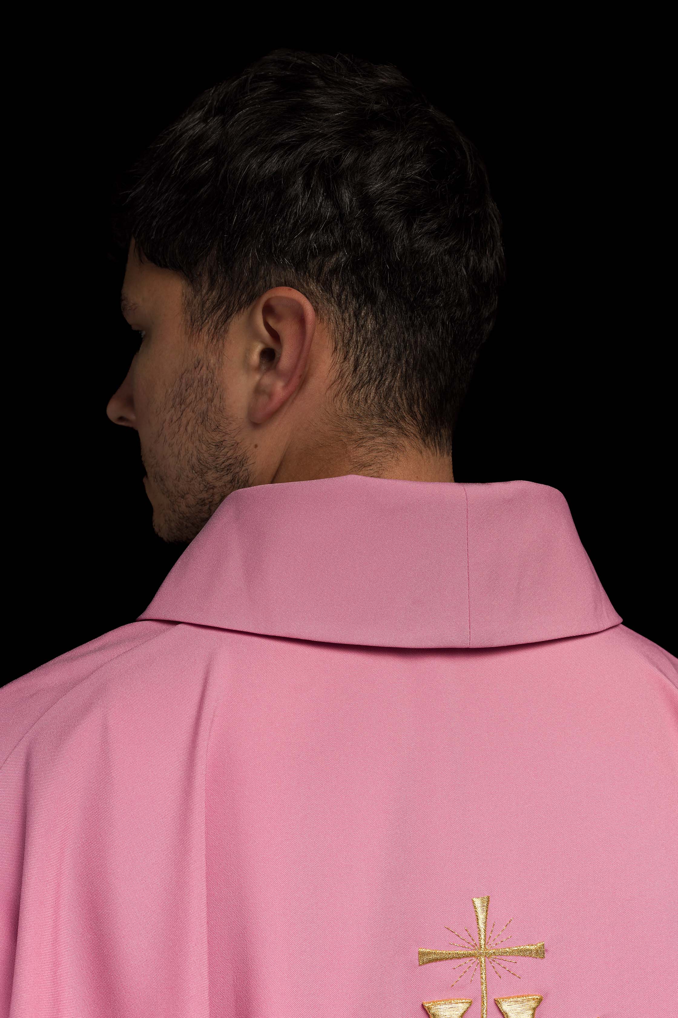 Classic pink chasuble with 3D IHS motif