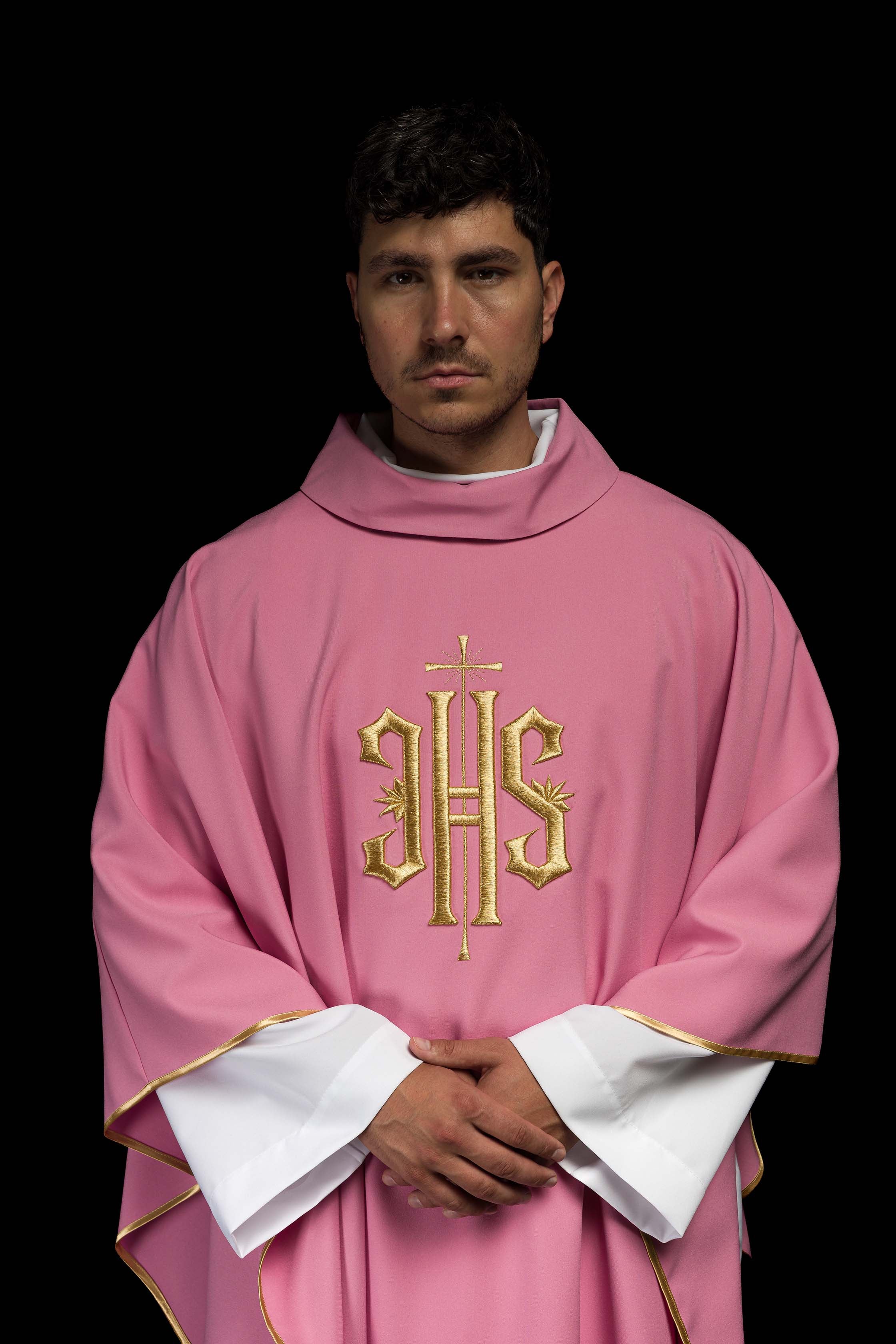 Classic pink chasuble with 3D IHS motif