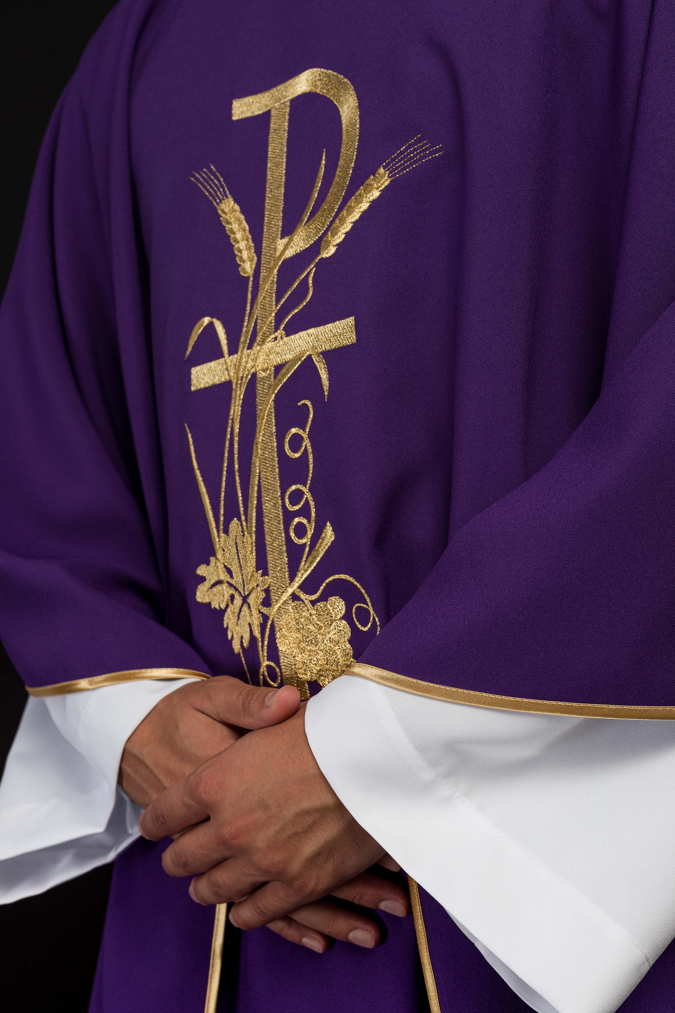 Purple chasuble with golden cross embroidery - CHASUBLES.COM