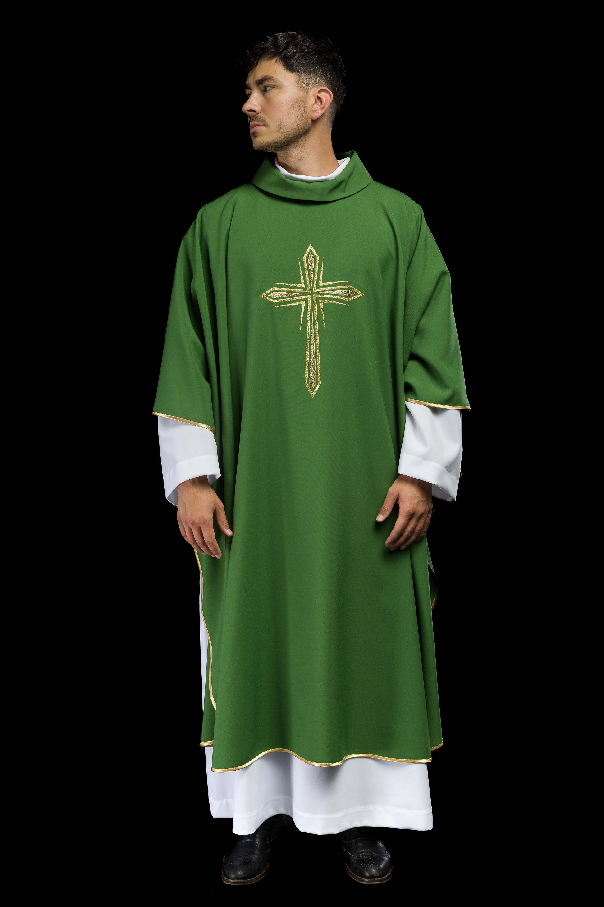 Green chasuble with cross embroidery - CHASUBLES.COM