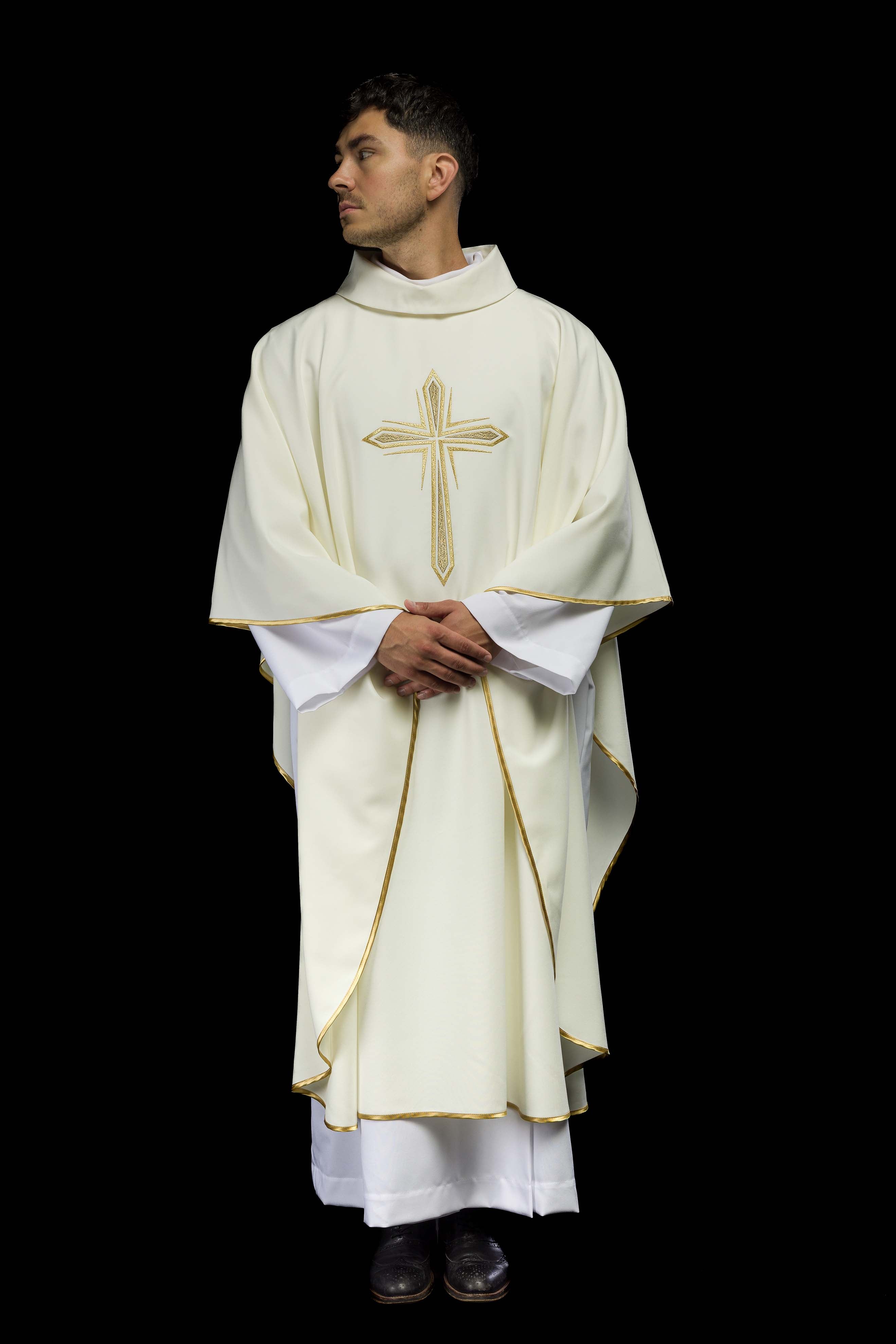 Chasuble embroidered with cross motif in ecru - CHASUBLES.COM
