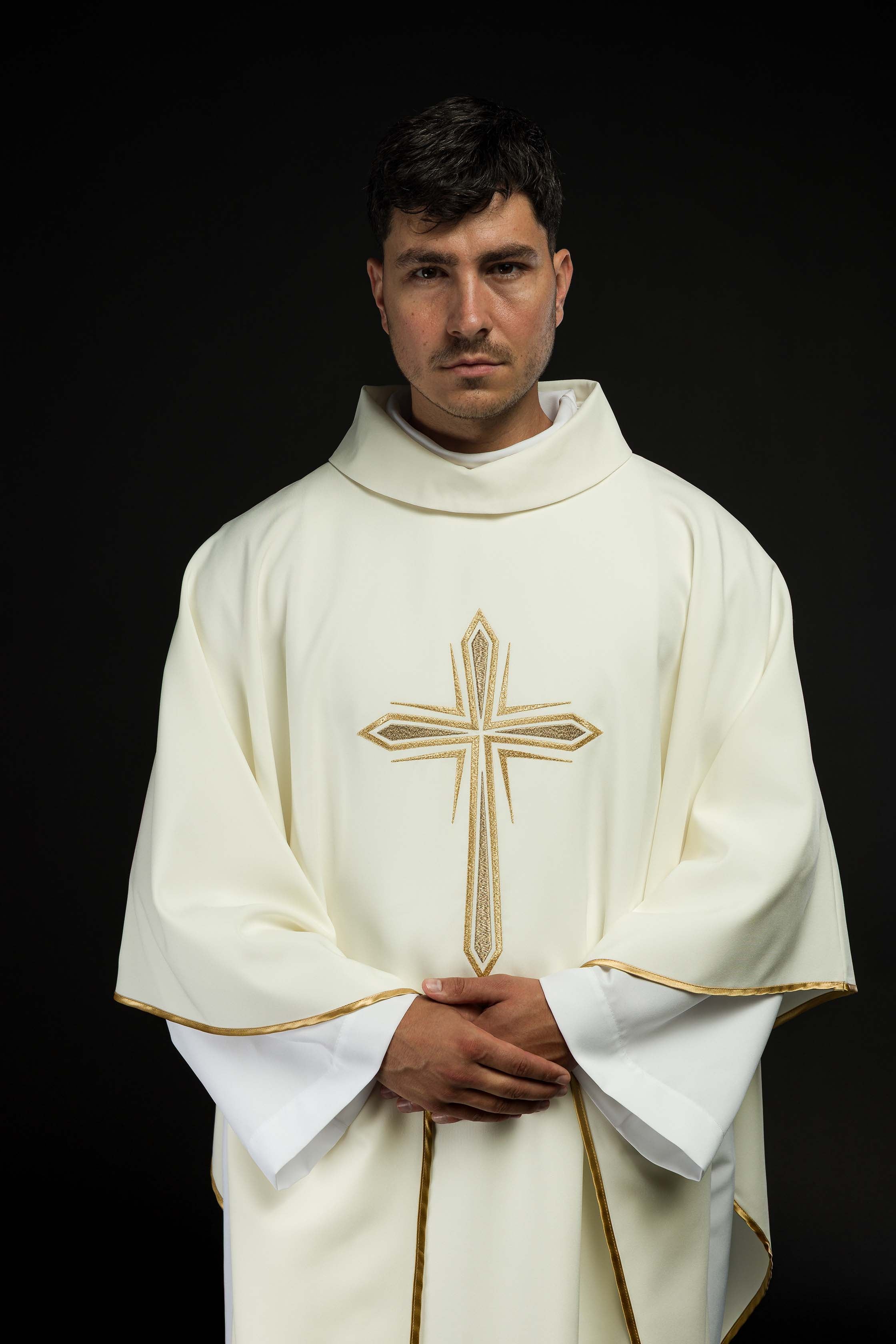 Chasuble embroidered with cross motif in ecru - CHASUBLES.COM