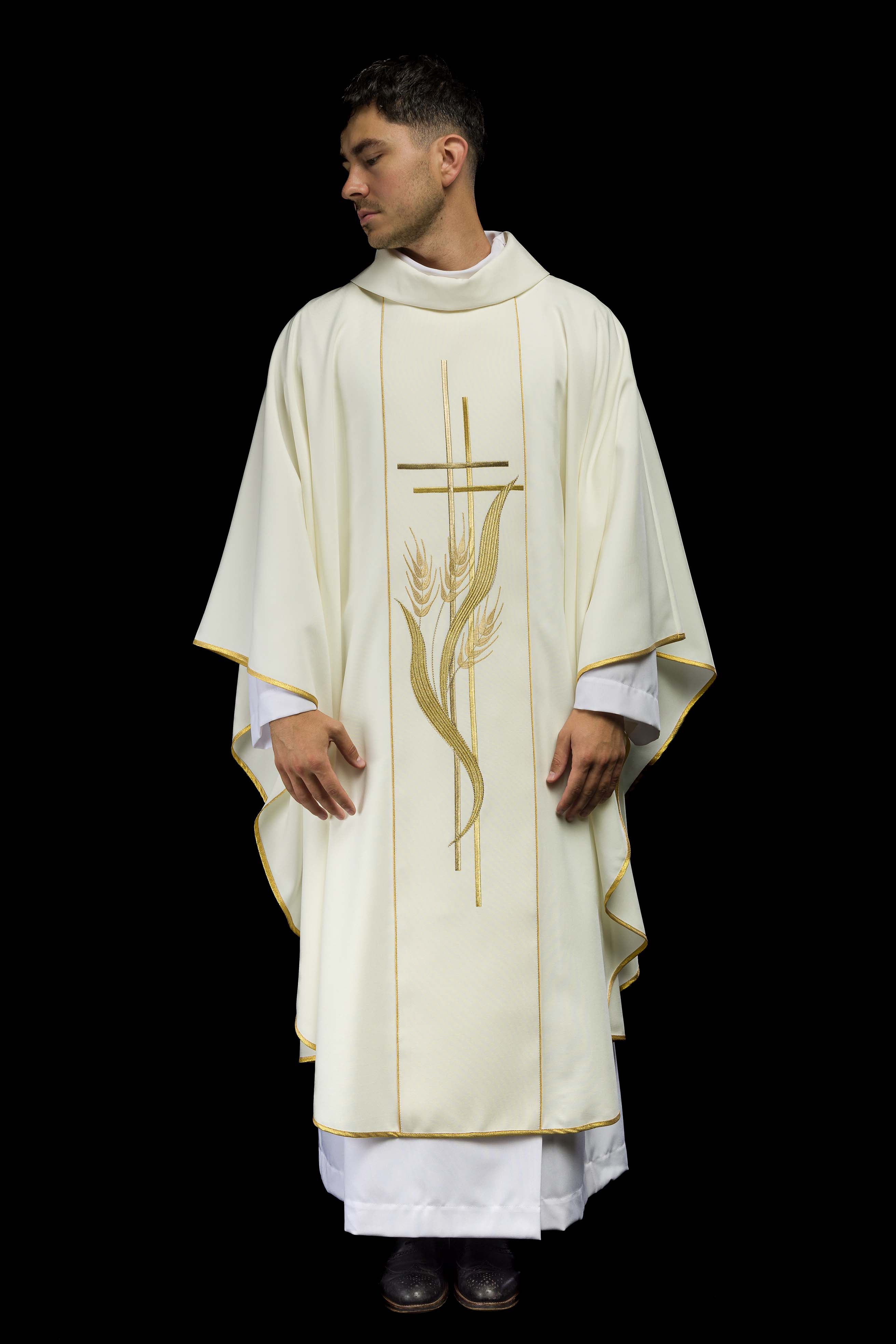 Chasuble embroidered with motifs of cross and wheat in ecru - CHASUBLES.COM