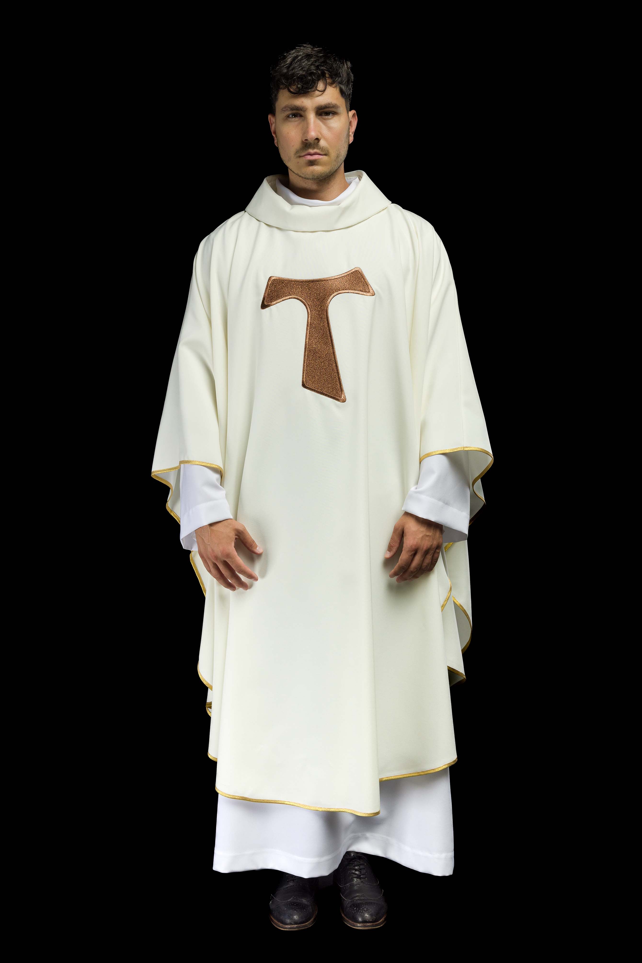 Liturgical chasuble with a Franciscan cross in ecru - CHASUBLES.COM