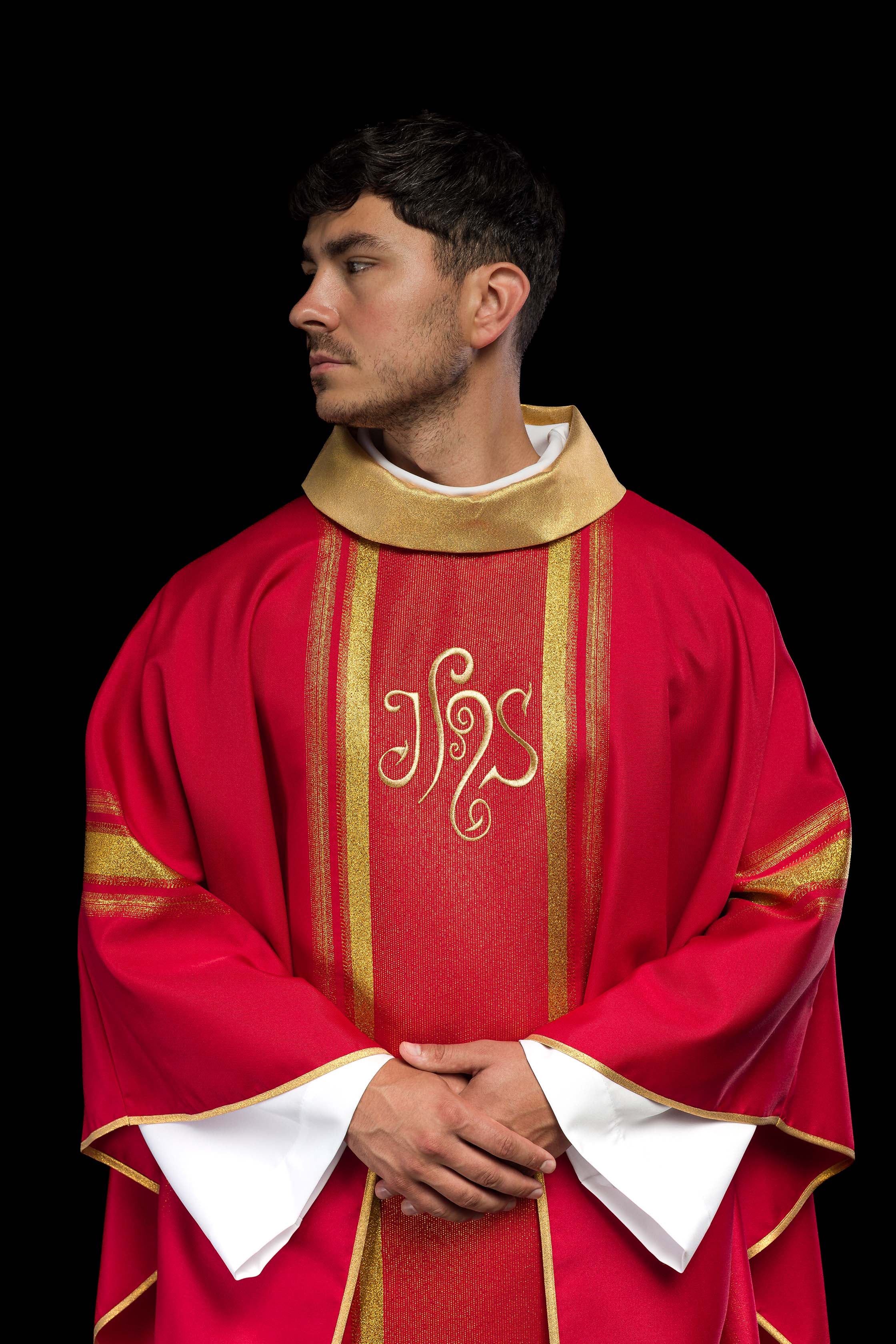 Red chasuble embroidered with IHS motif with gilding - CHASUBLES.COM