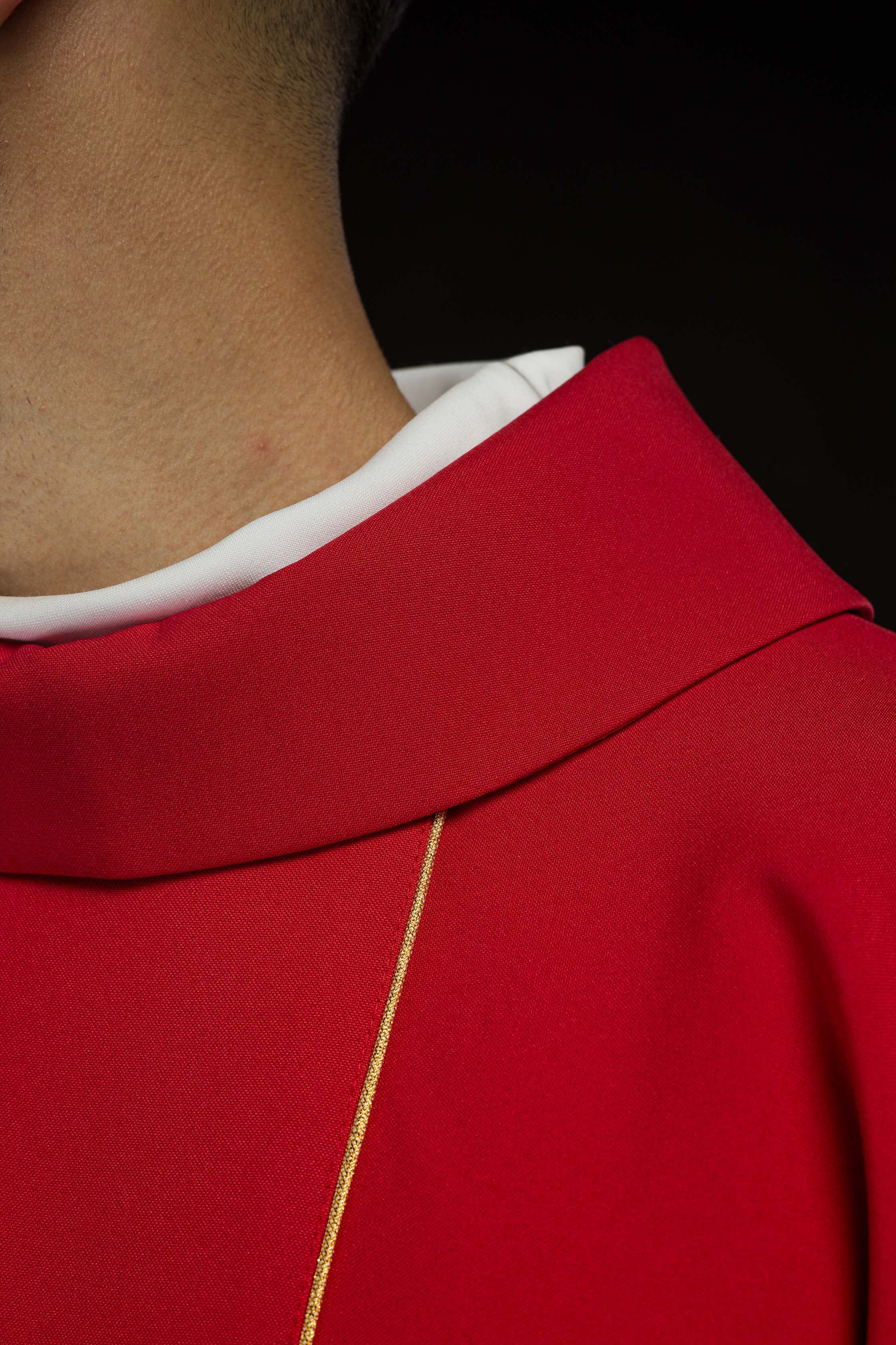 Chasuble in invory with JHS and floral motif - CHASUBLES.COM