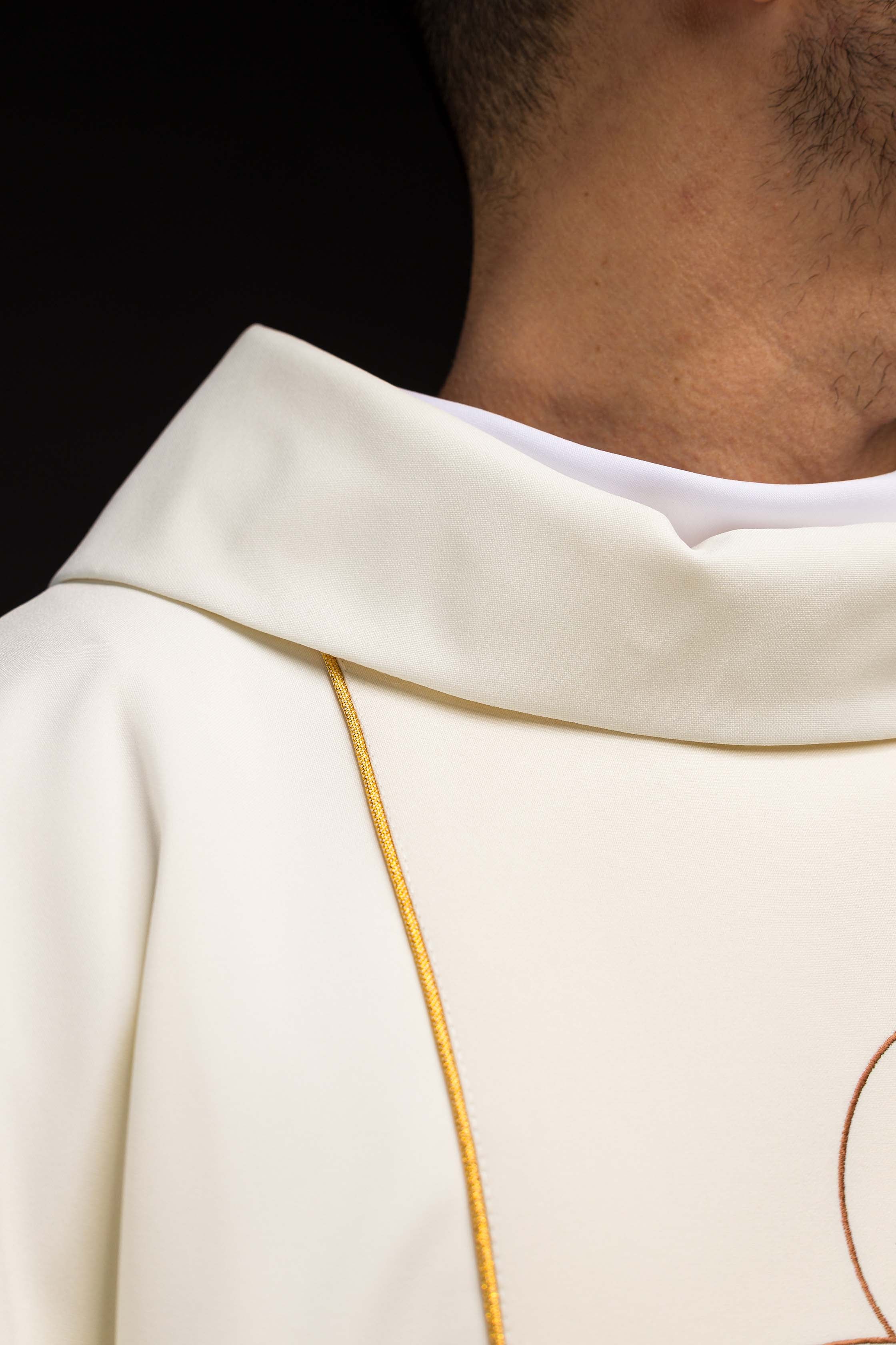 Chasuble richly embroidered with an image of the Holy Family in ecru