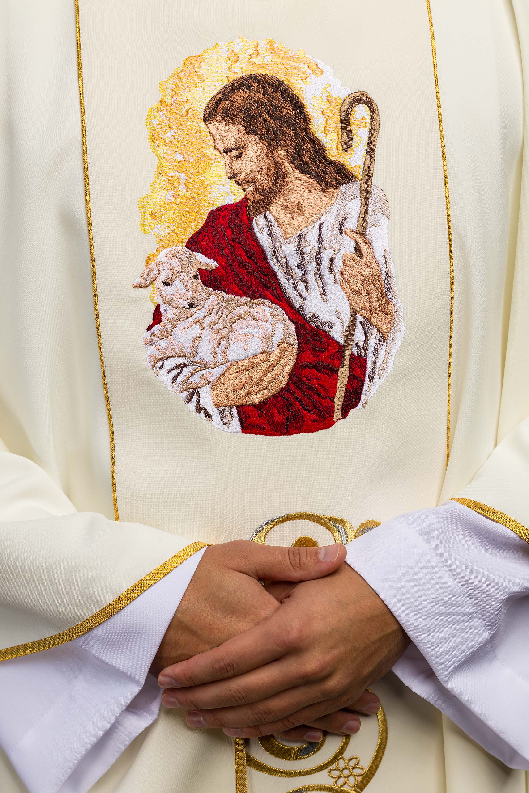 Ecru chasuble with the image of Jesus