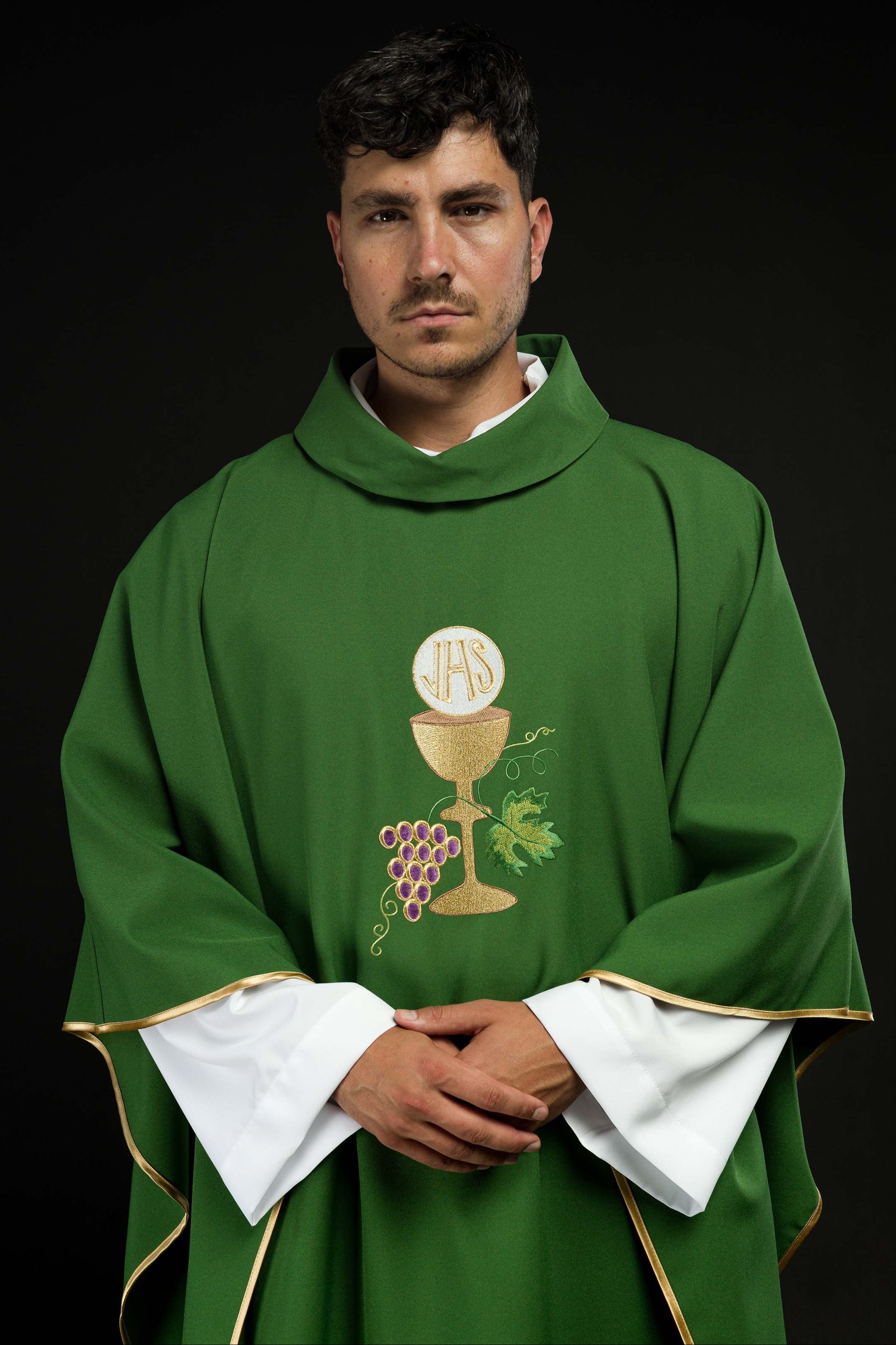 Chasuble Chalice Cross and Grapes in green - CHASUBLES.COM