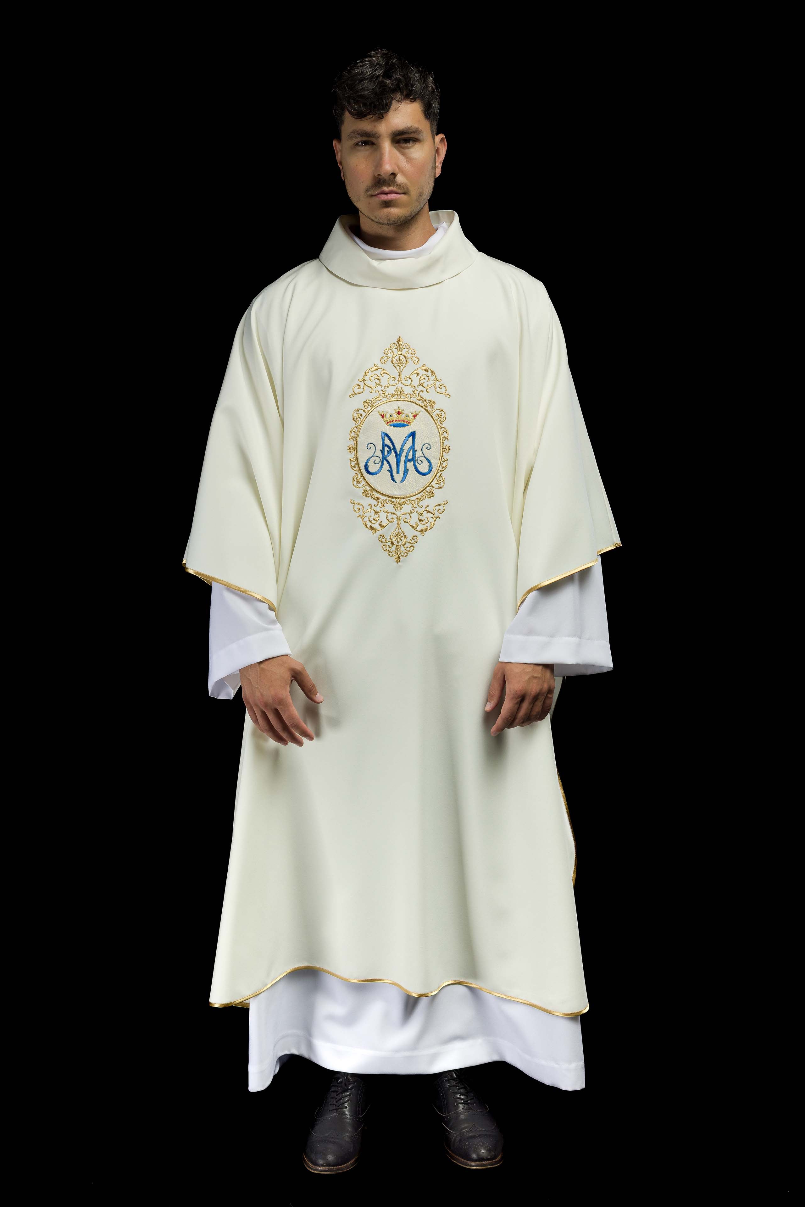Chasuble with Marian motif framed by gold embroidery - CHASUBLES.COM