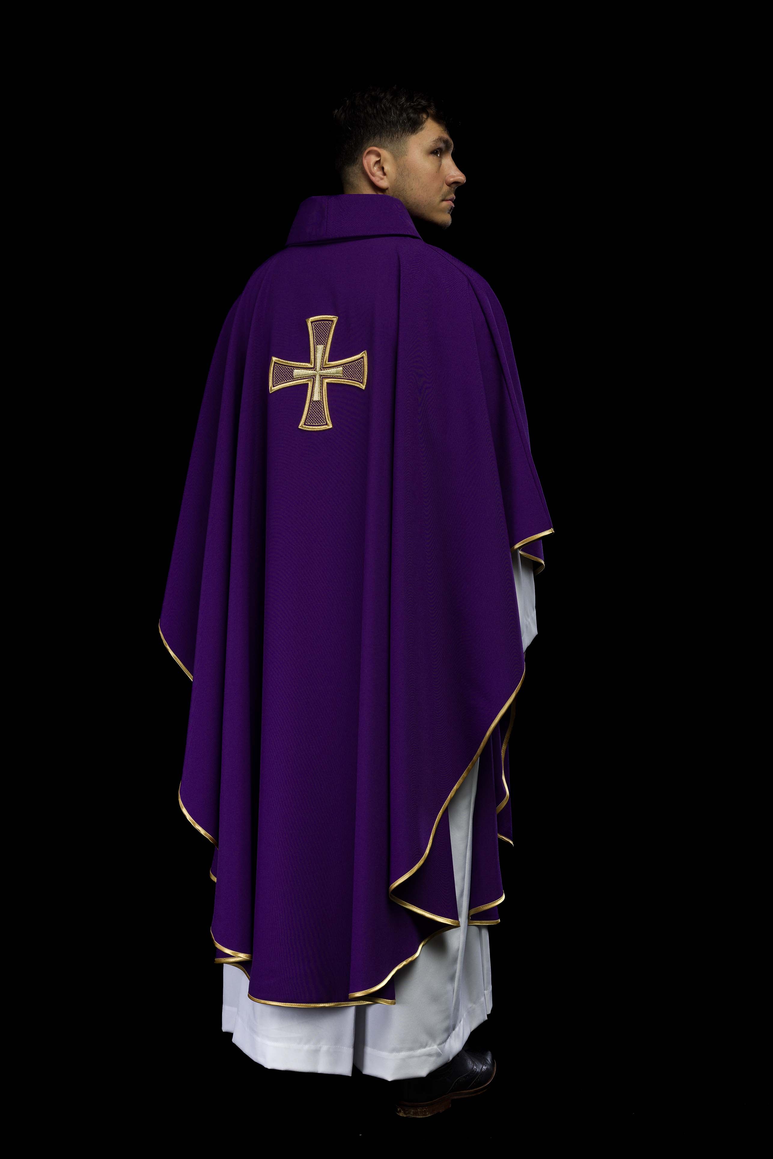 Chasuble embroidered with Purple Cross - CHASUBLES.COM