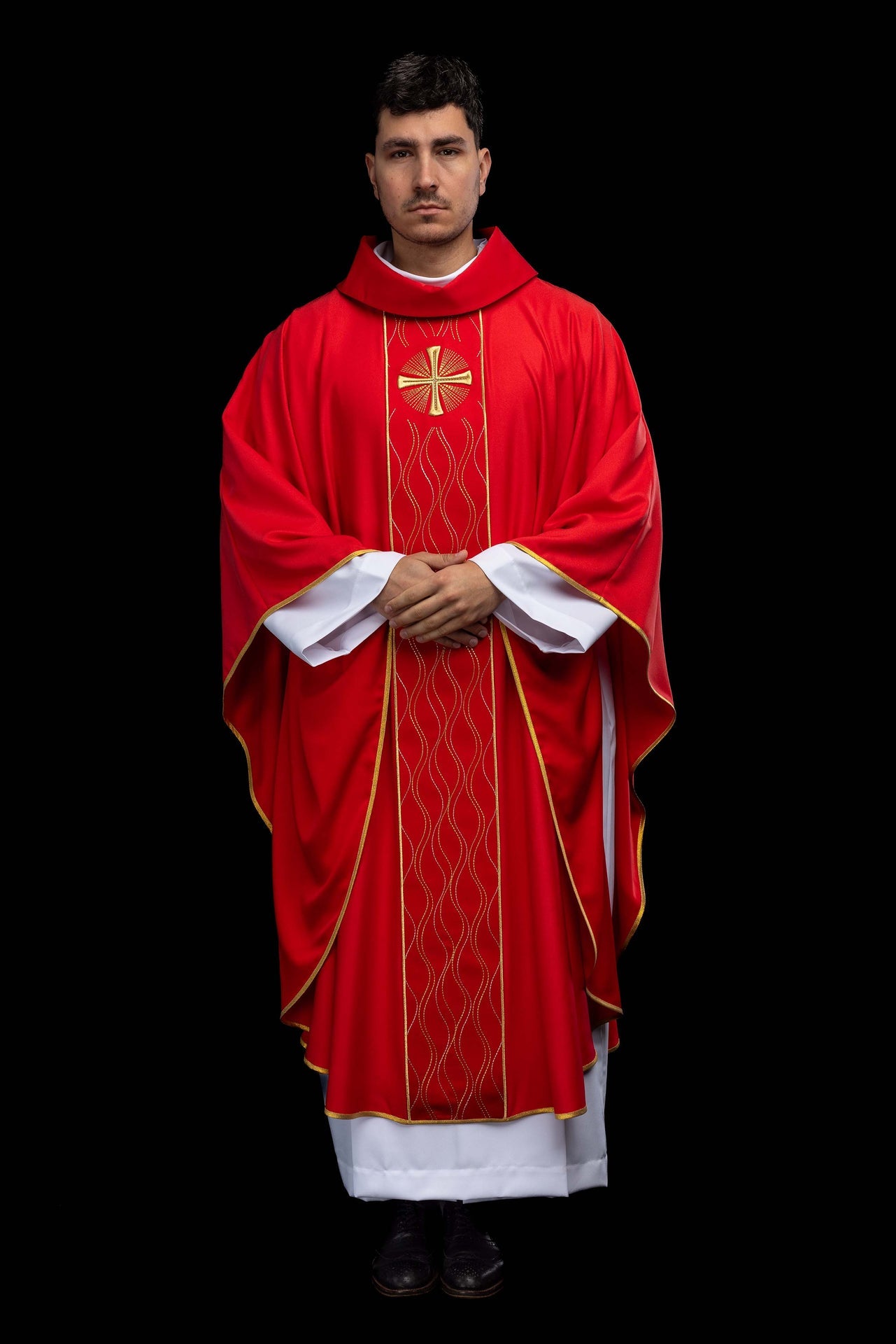Ornat haftowany Krzyż czerwony - CHASUBLES.COM