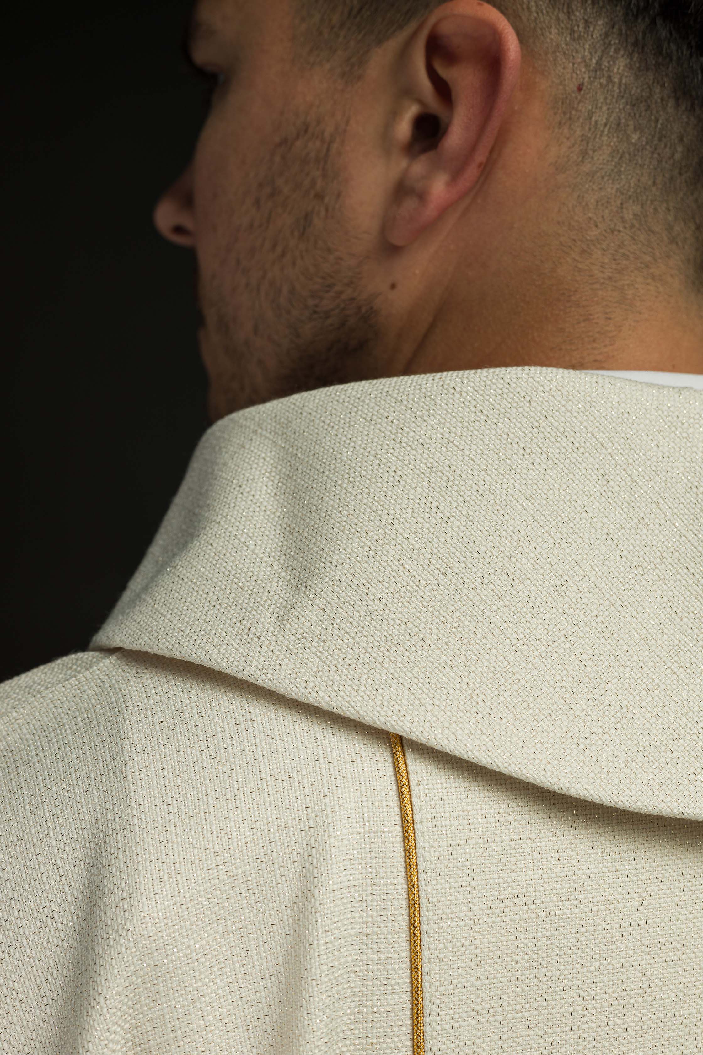 Embroidered chasuble for Christmas with the image of the Holy Family - CHASUBLES.COM