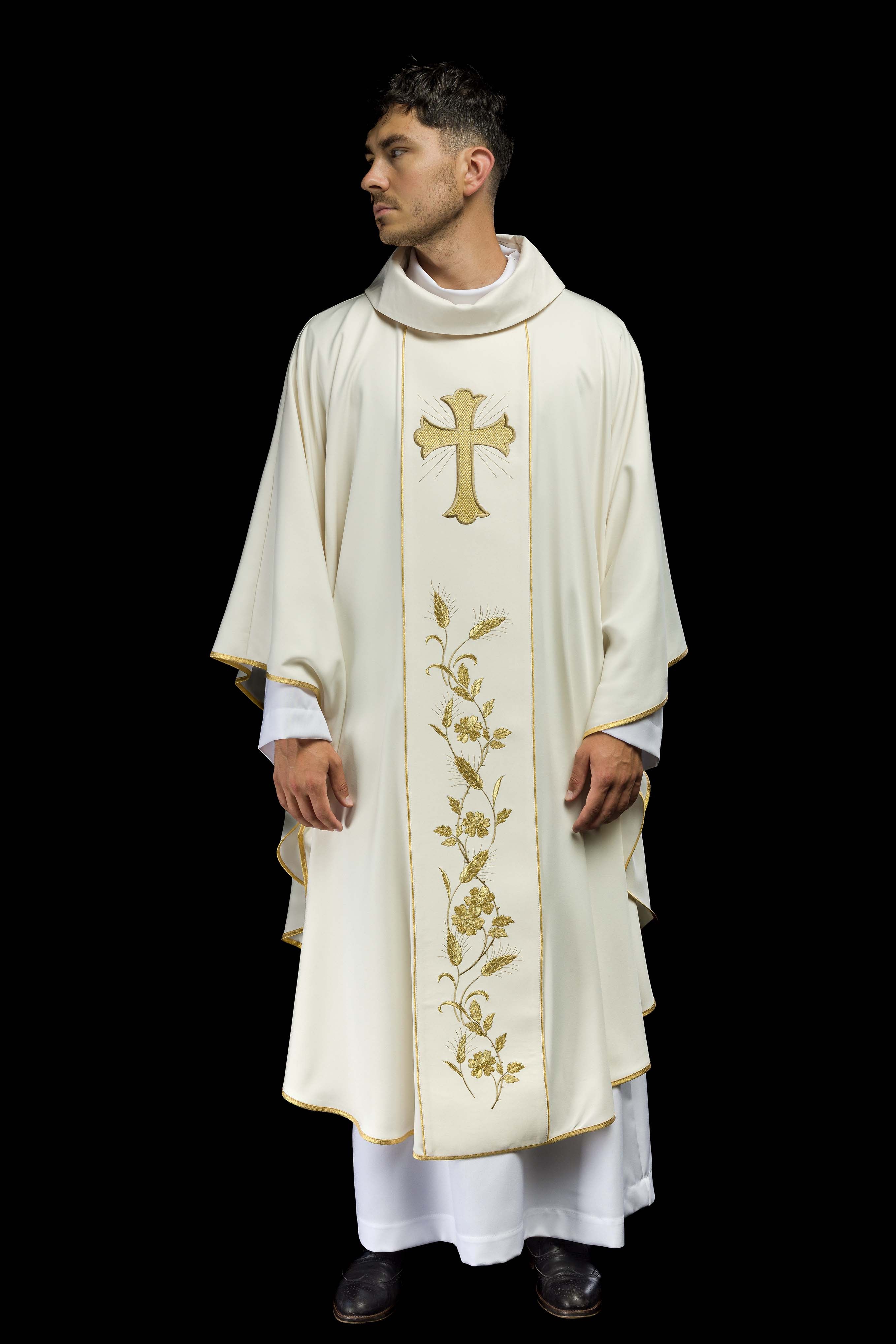 Ivory chasuble with cross and wheat embroidery - CHASUBLES.COM
