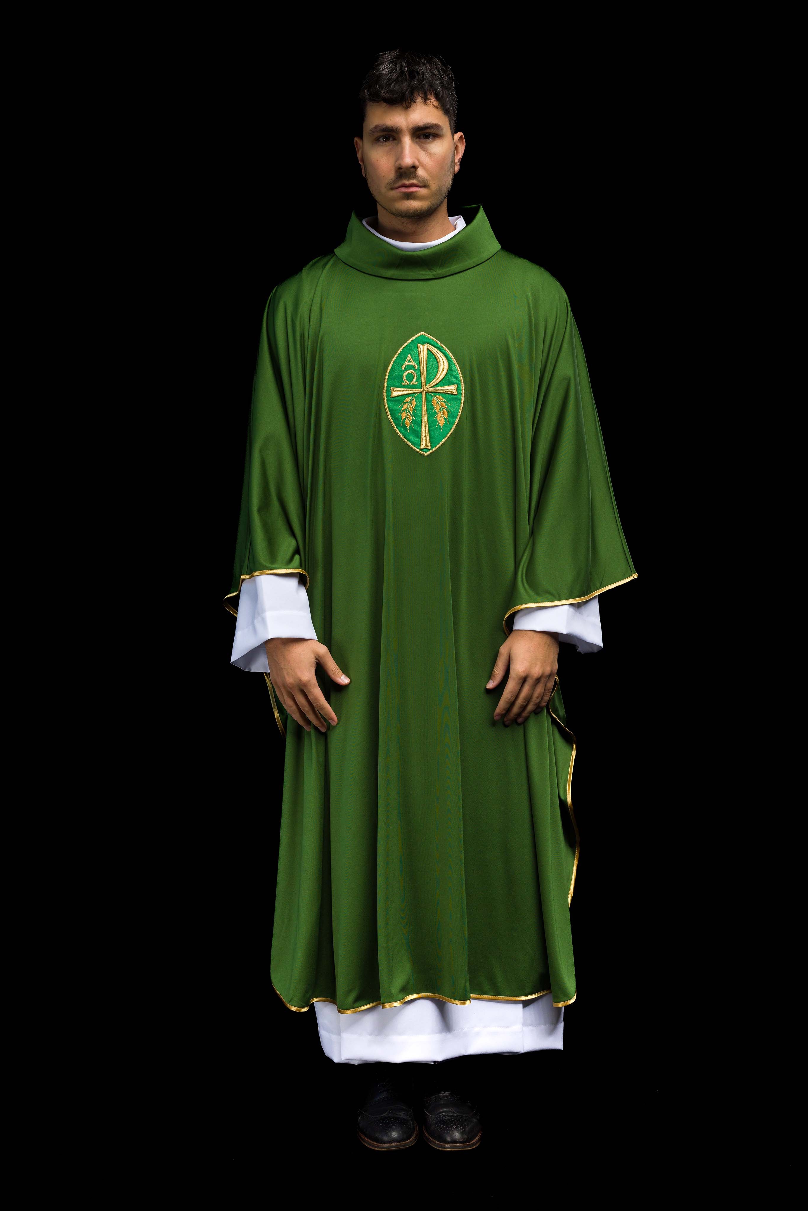 Green chasuble made of lightweight SACROLITE fabric