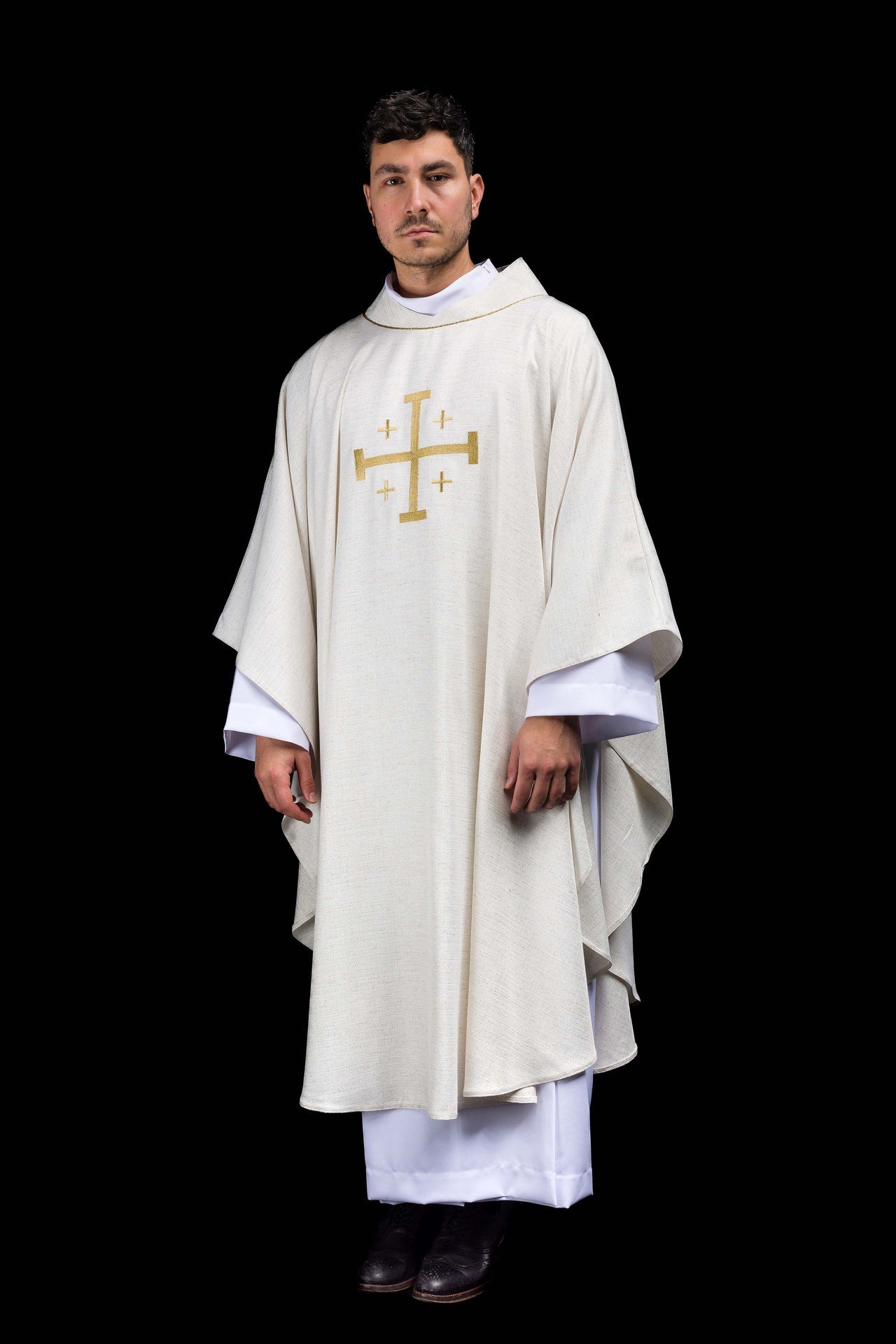 Embroidered chasuble with Jerusalem Cross ecru