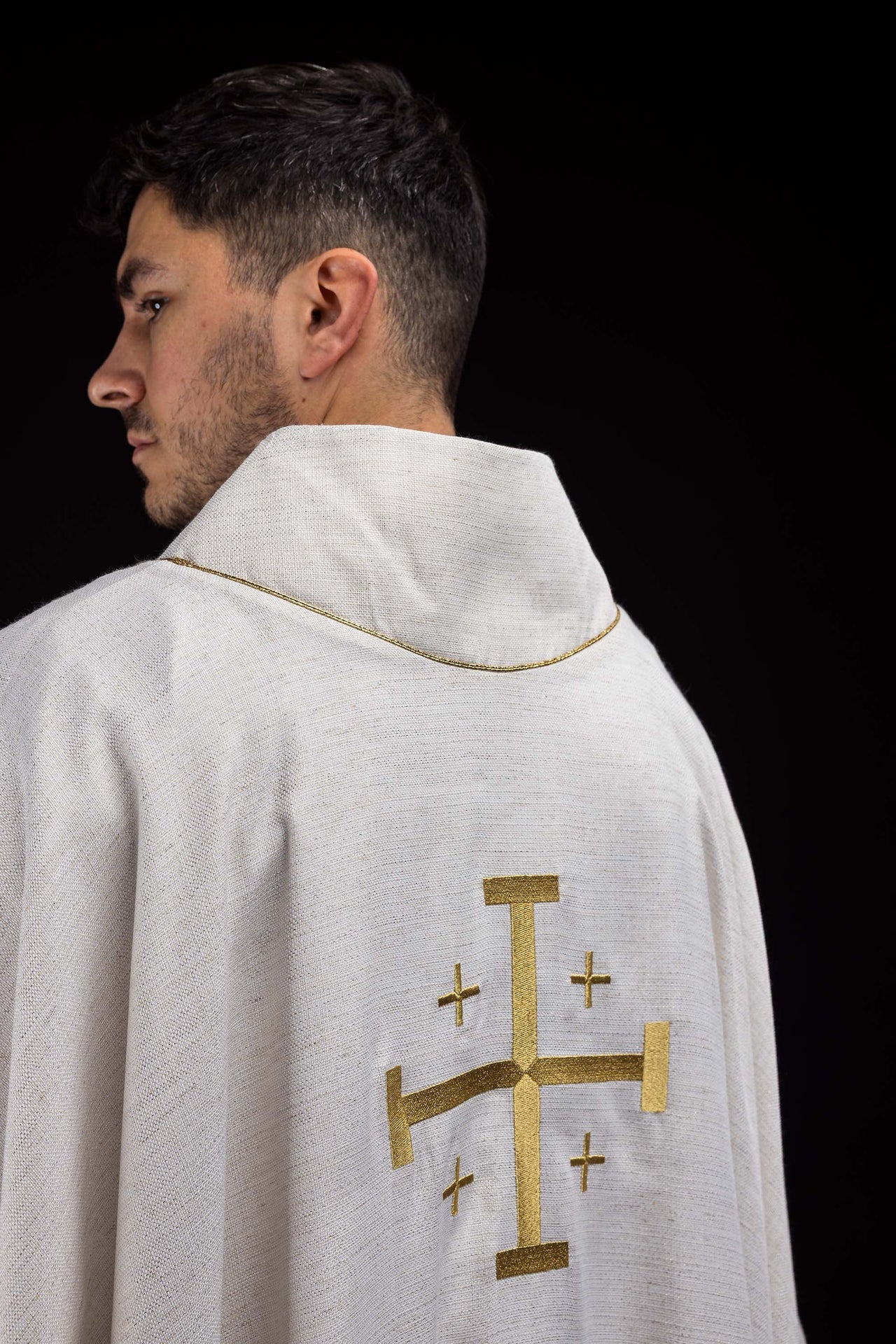 Embroidered chasuble with Jerusalem Cross ecru