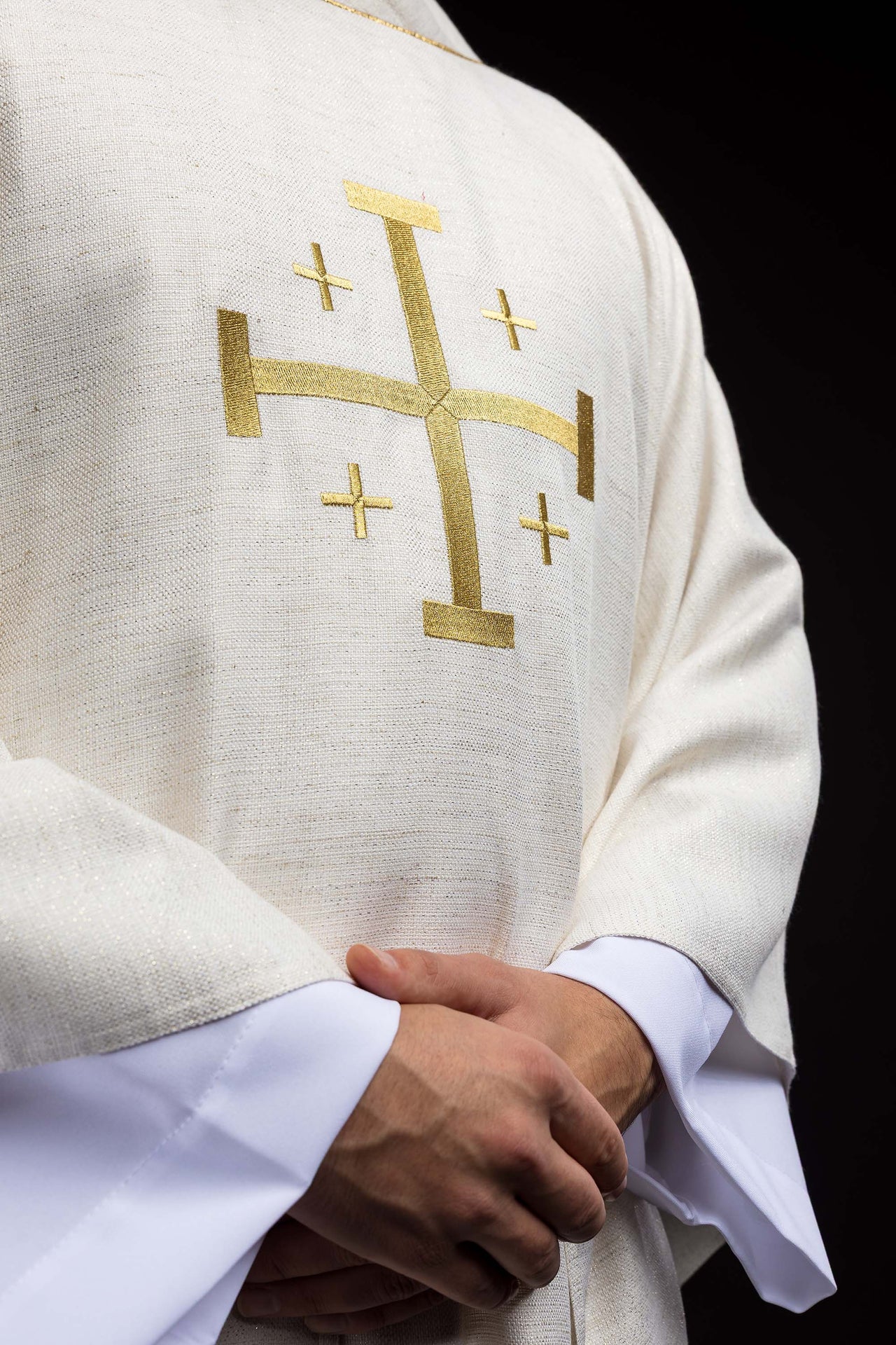 Embroidered chasuble with Jerusalem Cross ecru