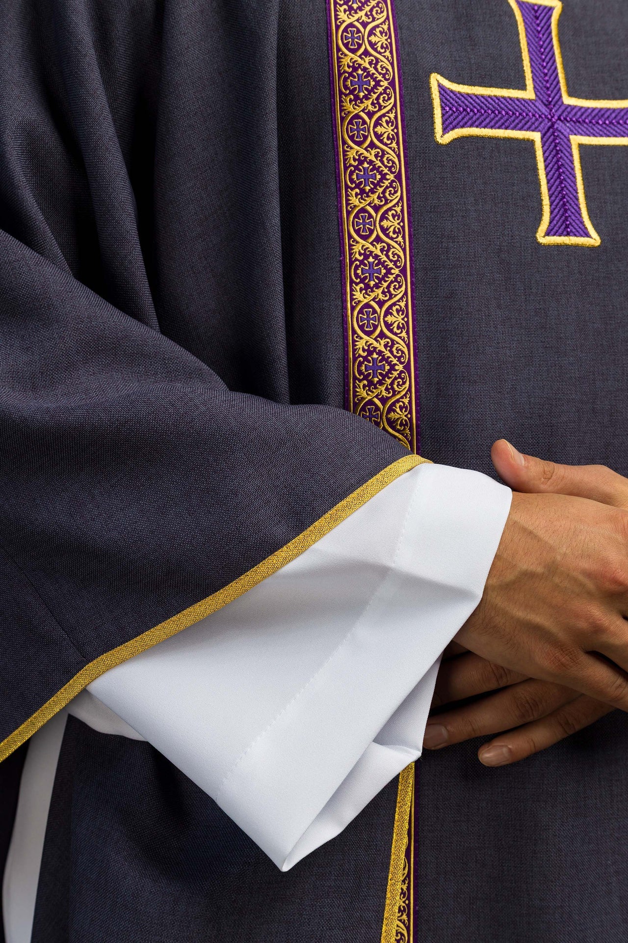 Purple liturgical chasuble with embroidered cross and jacquard bands - CHASUBLES.COM